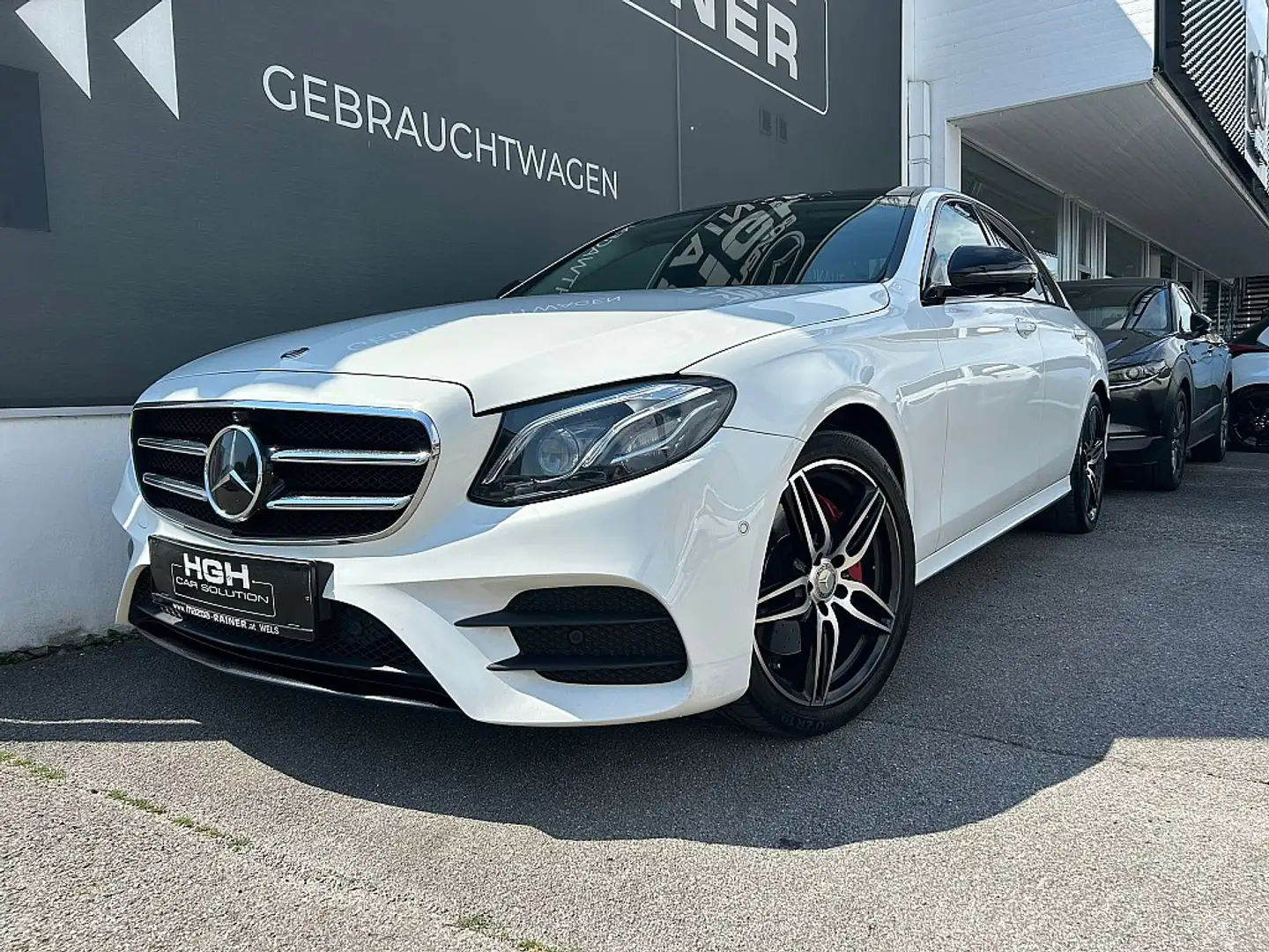 Mercedes-Benz E 220 d Aut. NAVI / PANO / MEMORY Weiß - 2