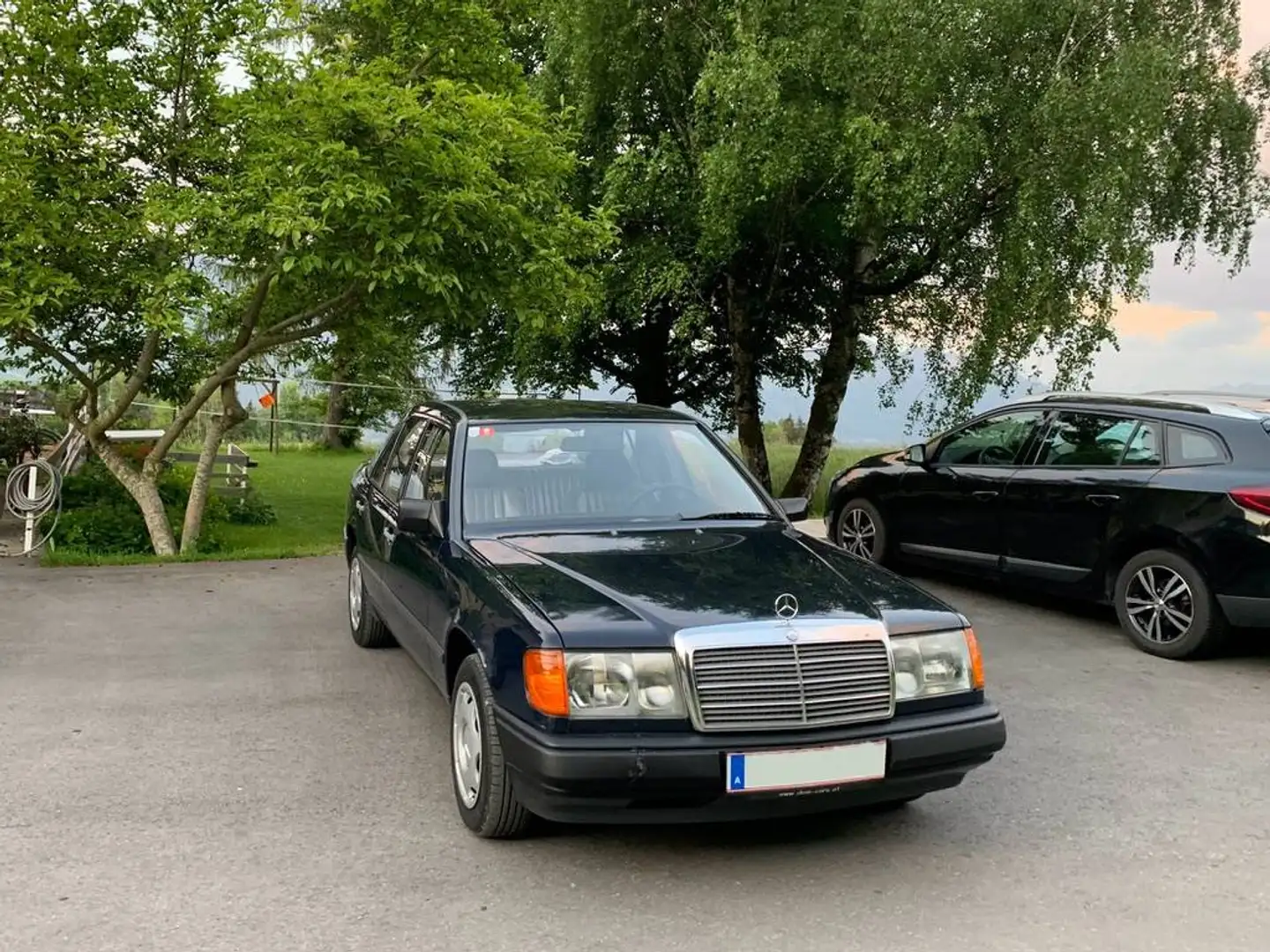 Mercedes-Benz 200 200 D Ds. Blau - 2