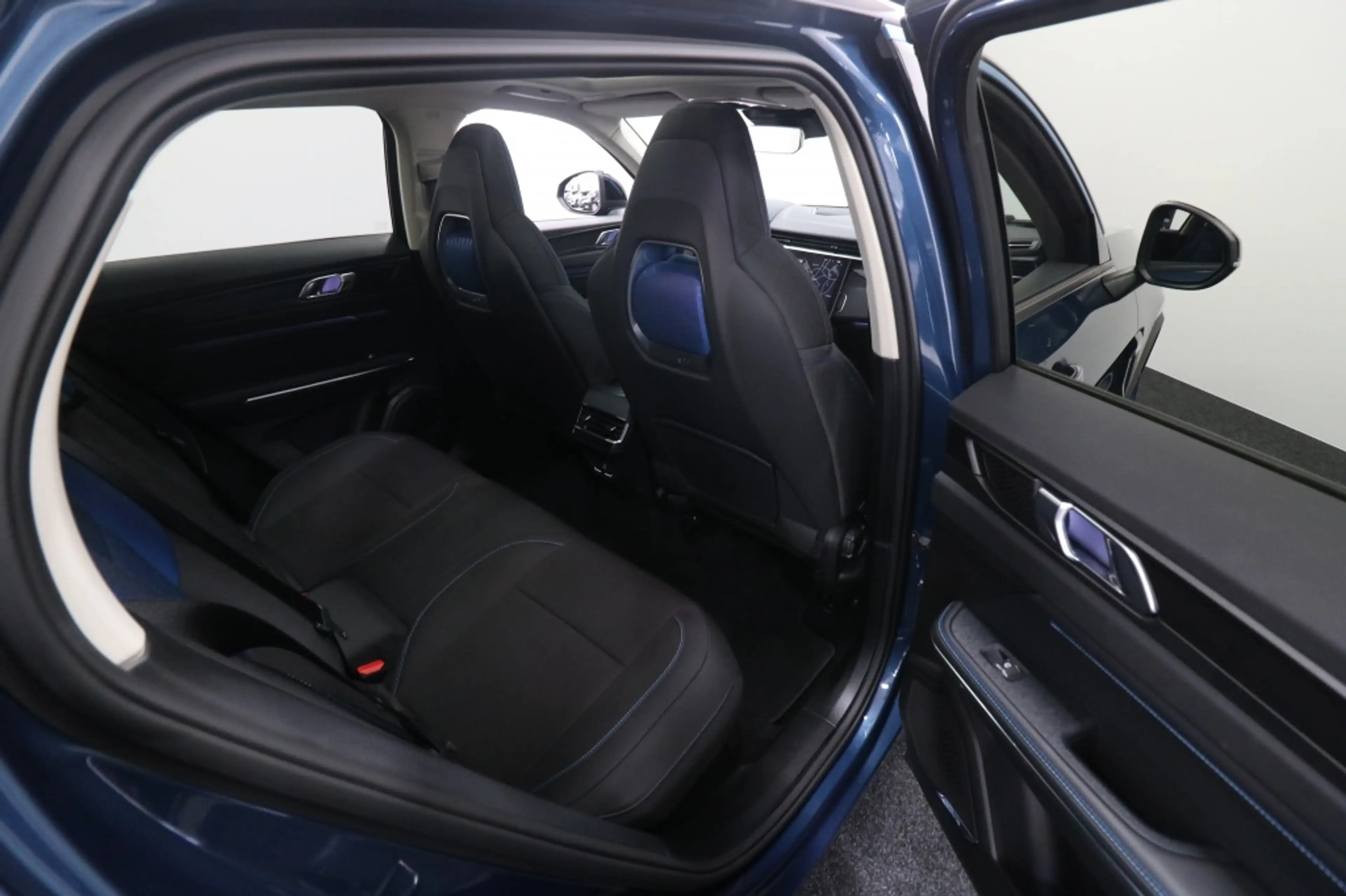 Lynk & Co 01 1.5 PHEV Automaat — photo 5