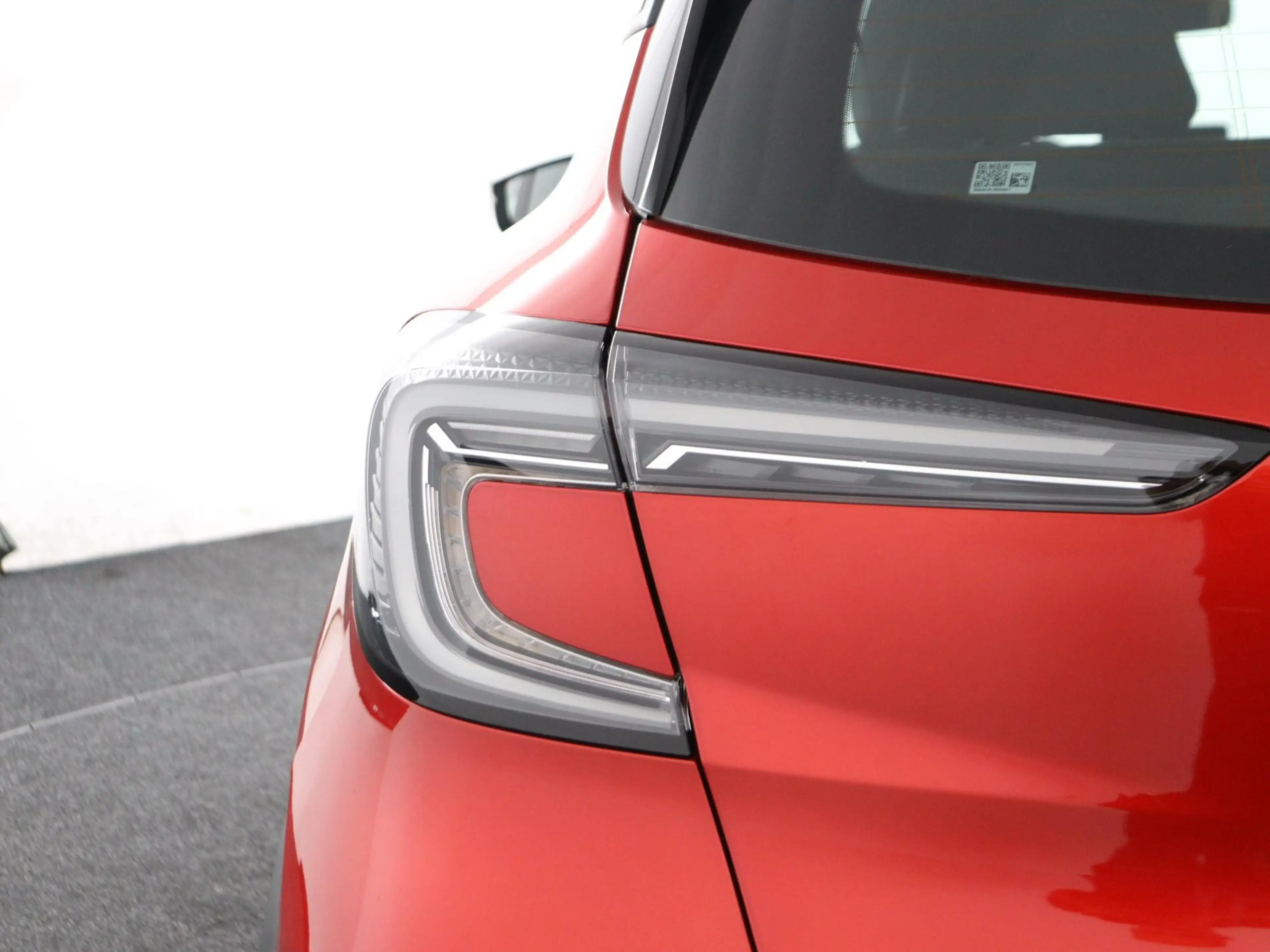 Renault Captur evolution full hybrid E-Tech 160 | pack navigation — photo 11