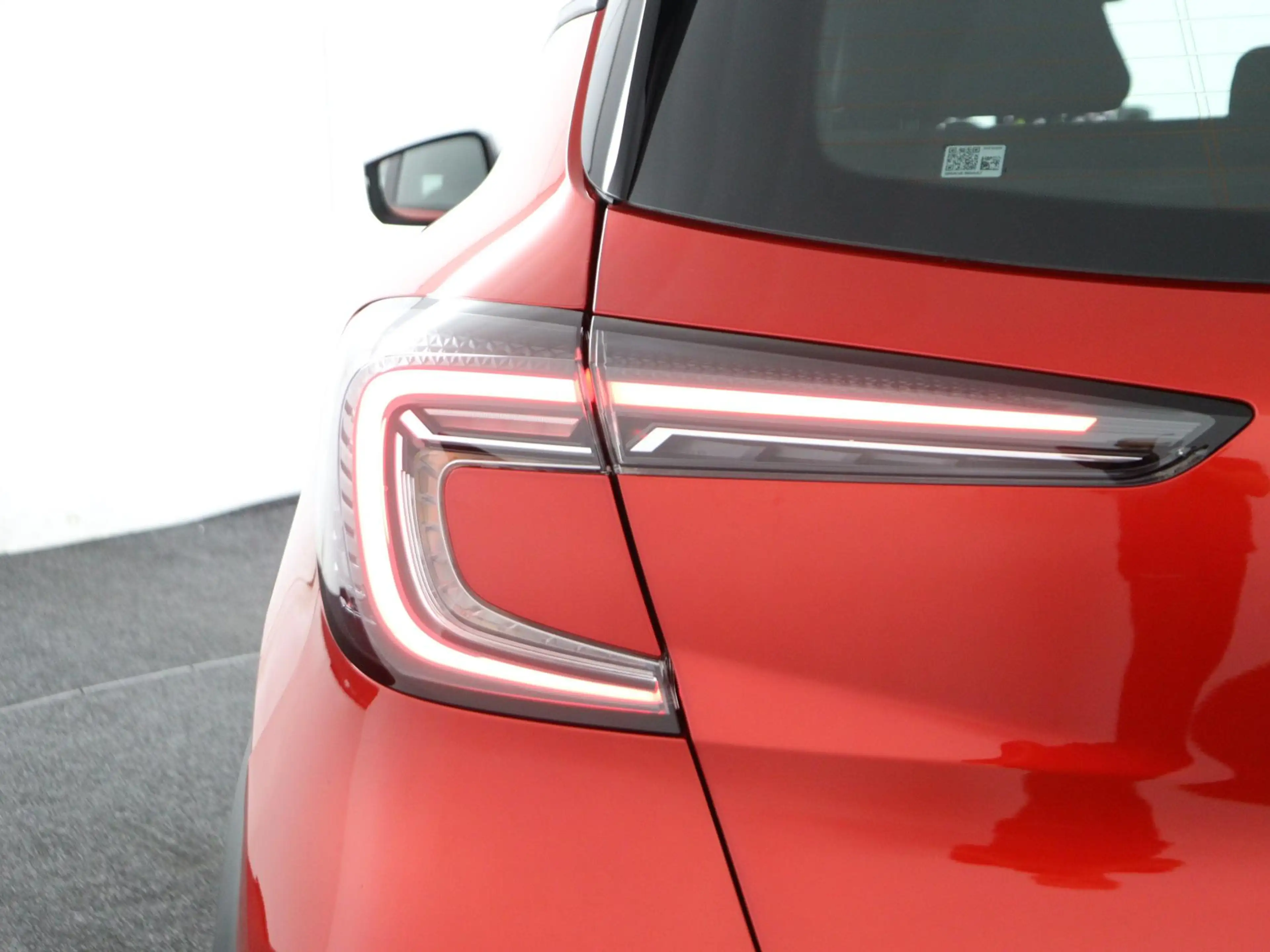 Renault Captur evolution full hybrid E-Tech 160 | pack navigation — photo 12