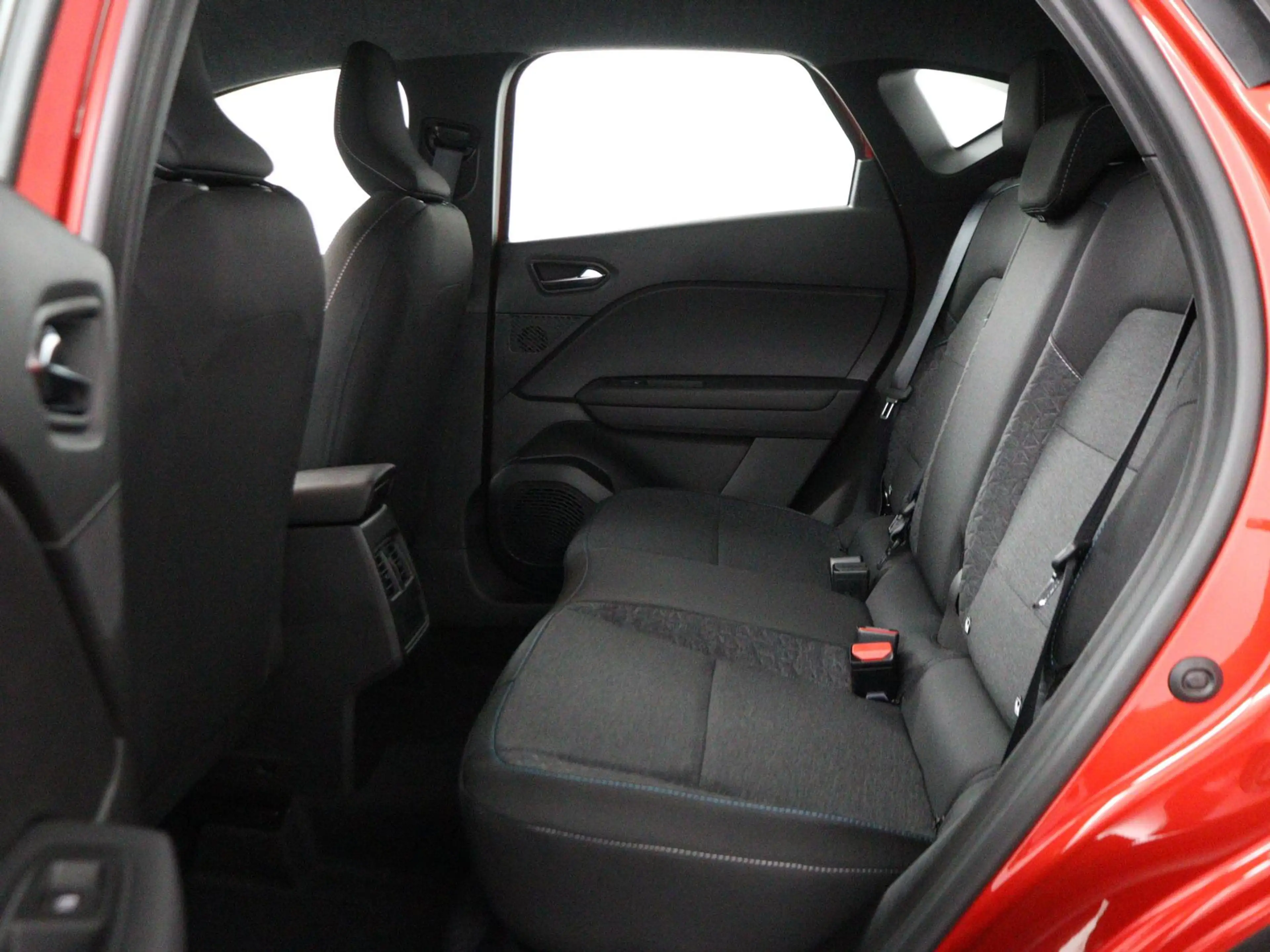 Renault Captur evolution full hybrid E-Tech 160 | pack navigation — photo 15