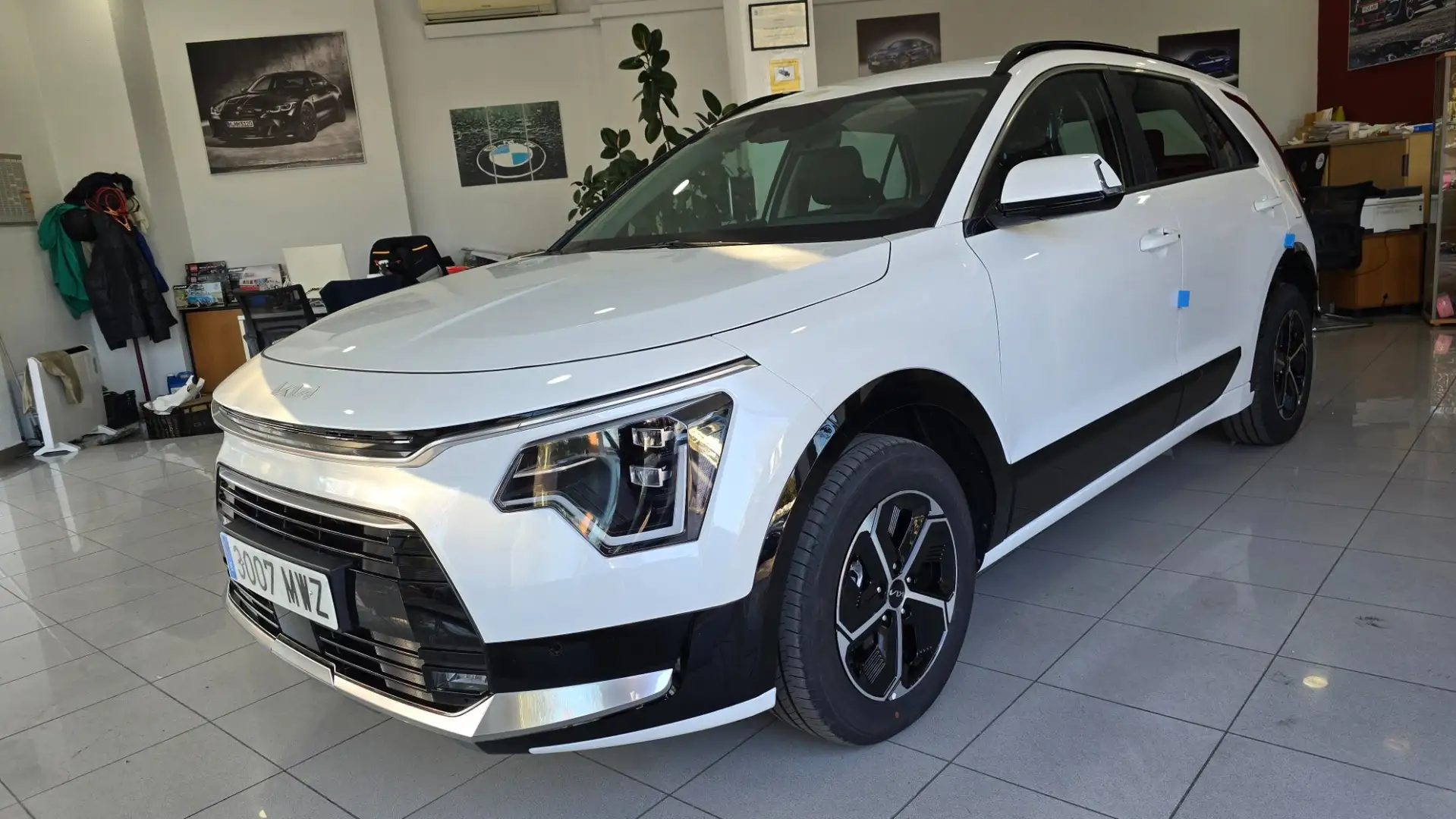 Kia Niro 1.6 HEV Drive 129 Blanco - 1