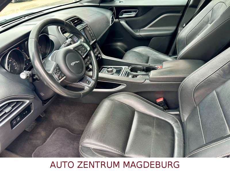 Jaguar F-Pace R-Sport AWD *NAVI*PANODACH*BI-XENON* — photo 14