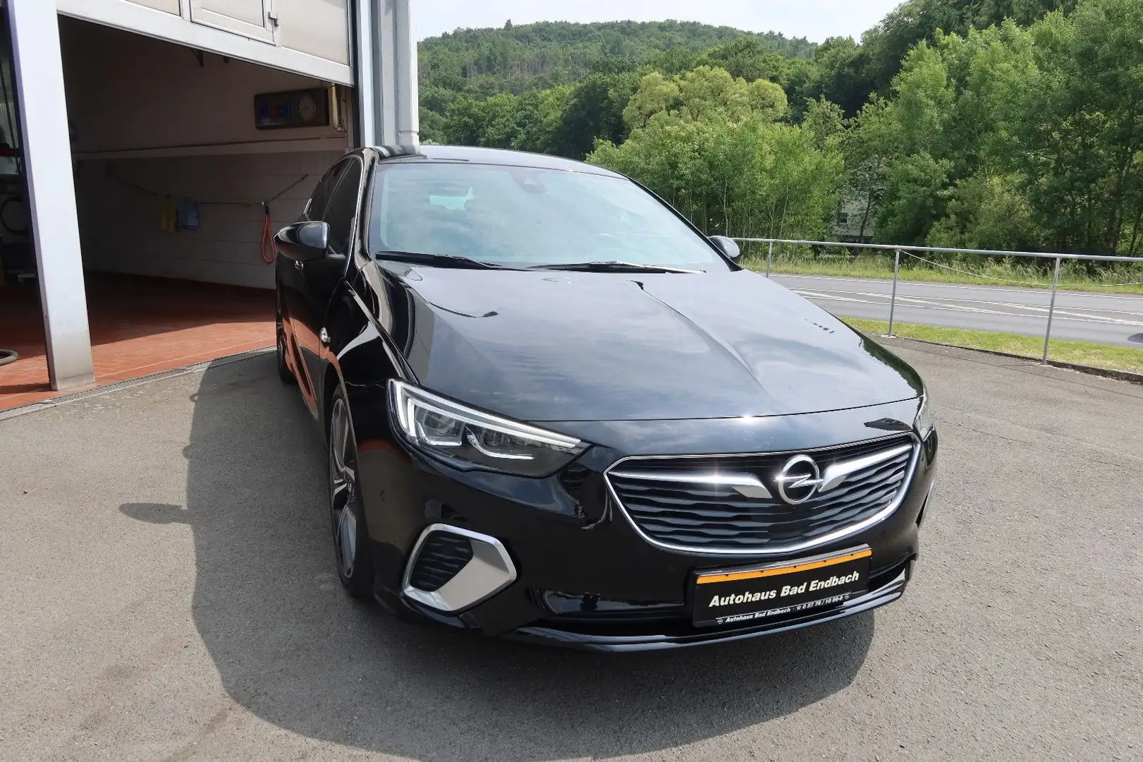 Opel Insignia B Grand Sport GSi 4x4 Schwarz - 2