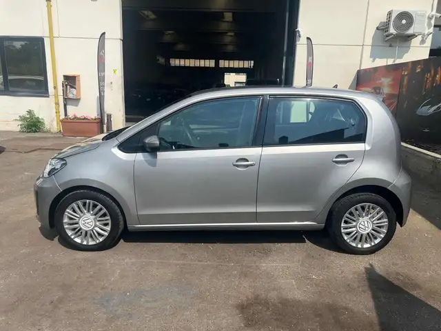 Volkswagen Up! view 8