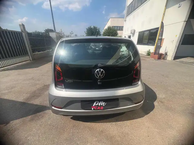 Volkswagen Up! view 6