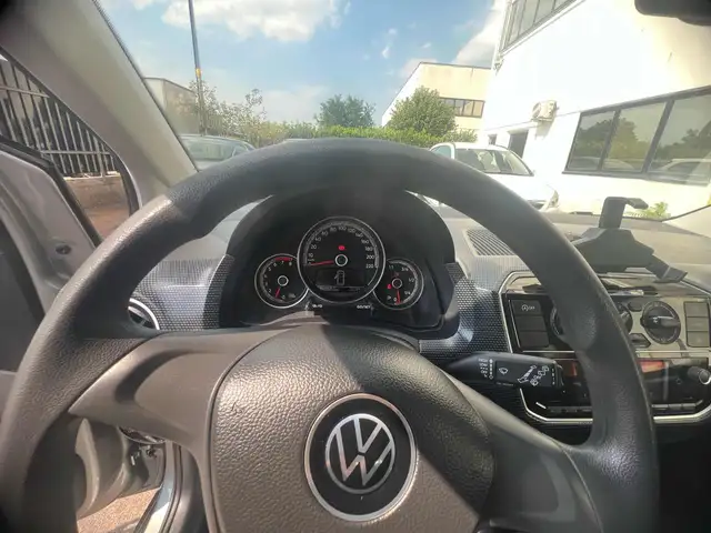 Volkswagen Up! view 11