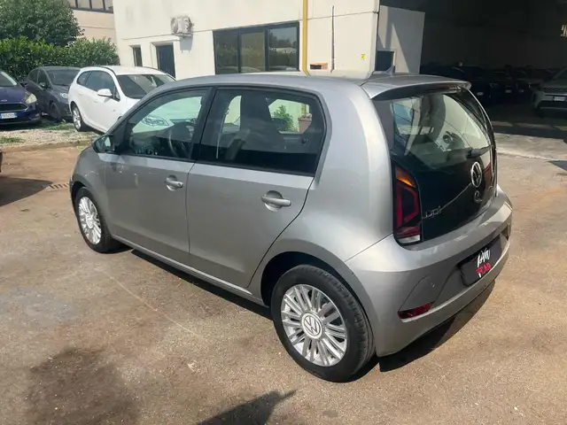 Volkswagen Up! view 7