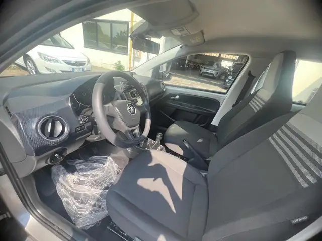 Volkswagen Up! view 10