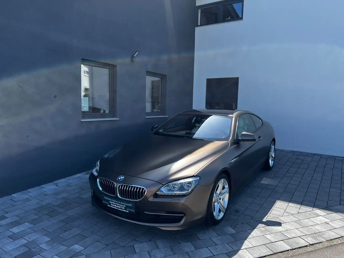 BMW 640 6 Coupe 640 i Individual 1.Hand Braun - 1