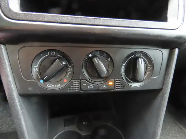Volkswagen Polo view 13