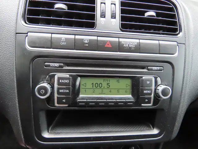 Volkswagen Polo view 12
