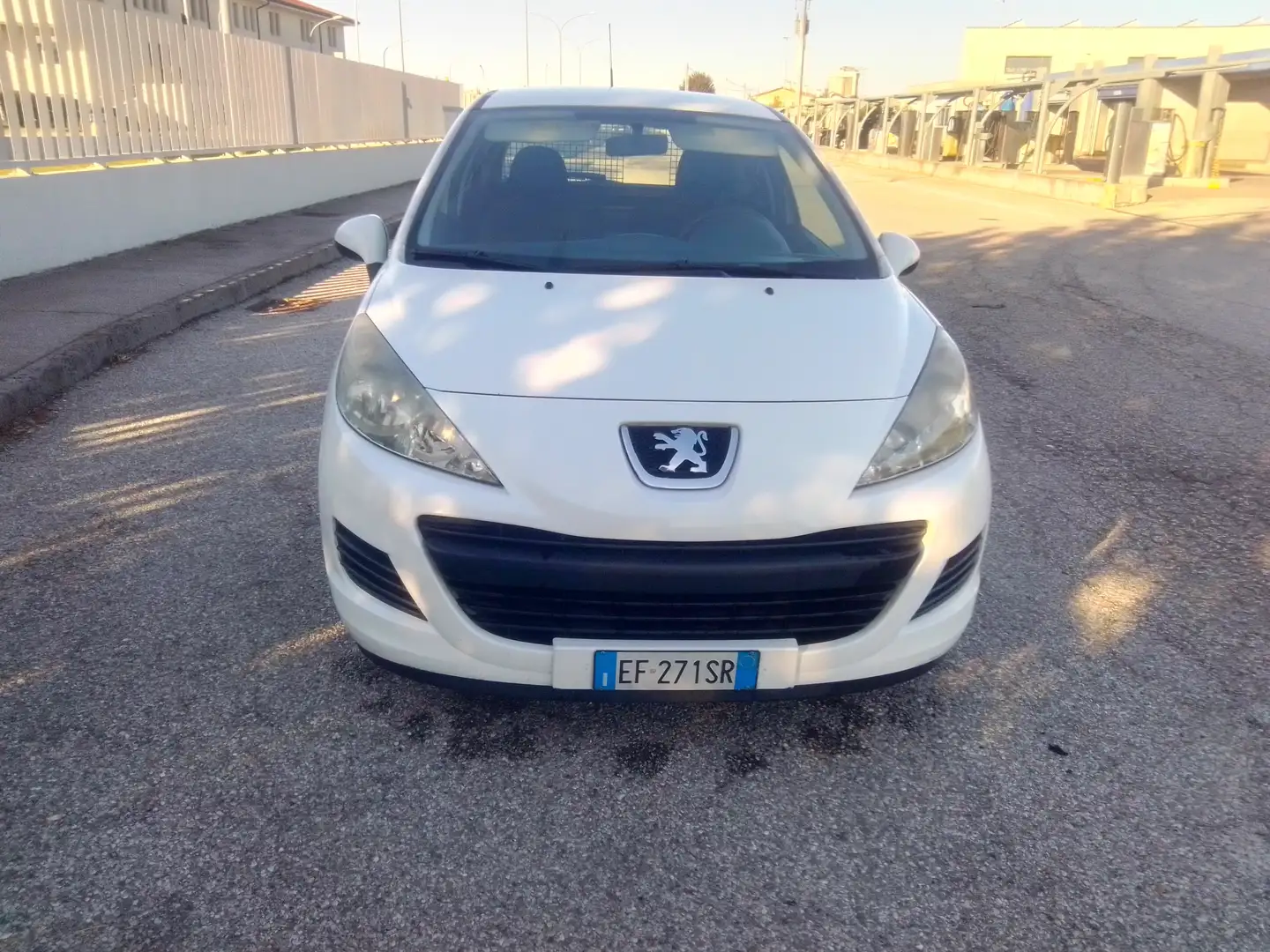 Peugeot 207 van Alb - 1