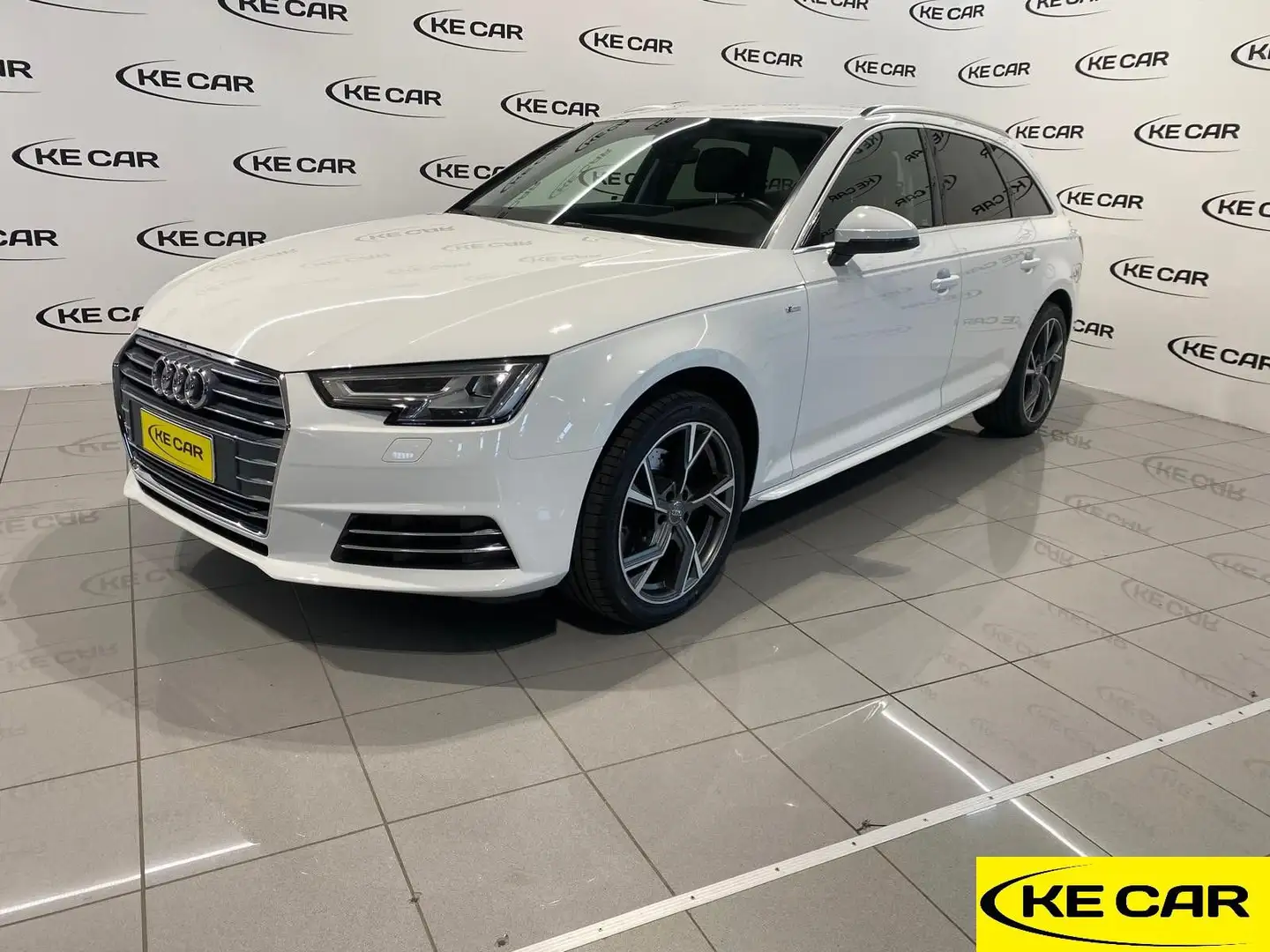 Audi A4 Avant 2.0 TDI ultra S tronic Sport Bianco - 1