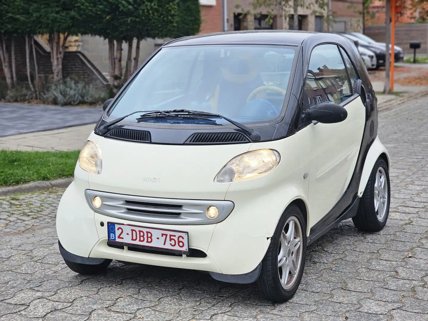 smart city-coupé/city-cabrio 0.6 Turbo Limited 1 A,RÉPARER OU POUR PIÈCES Beige - 1