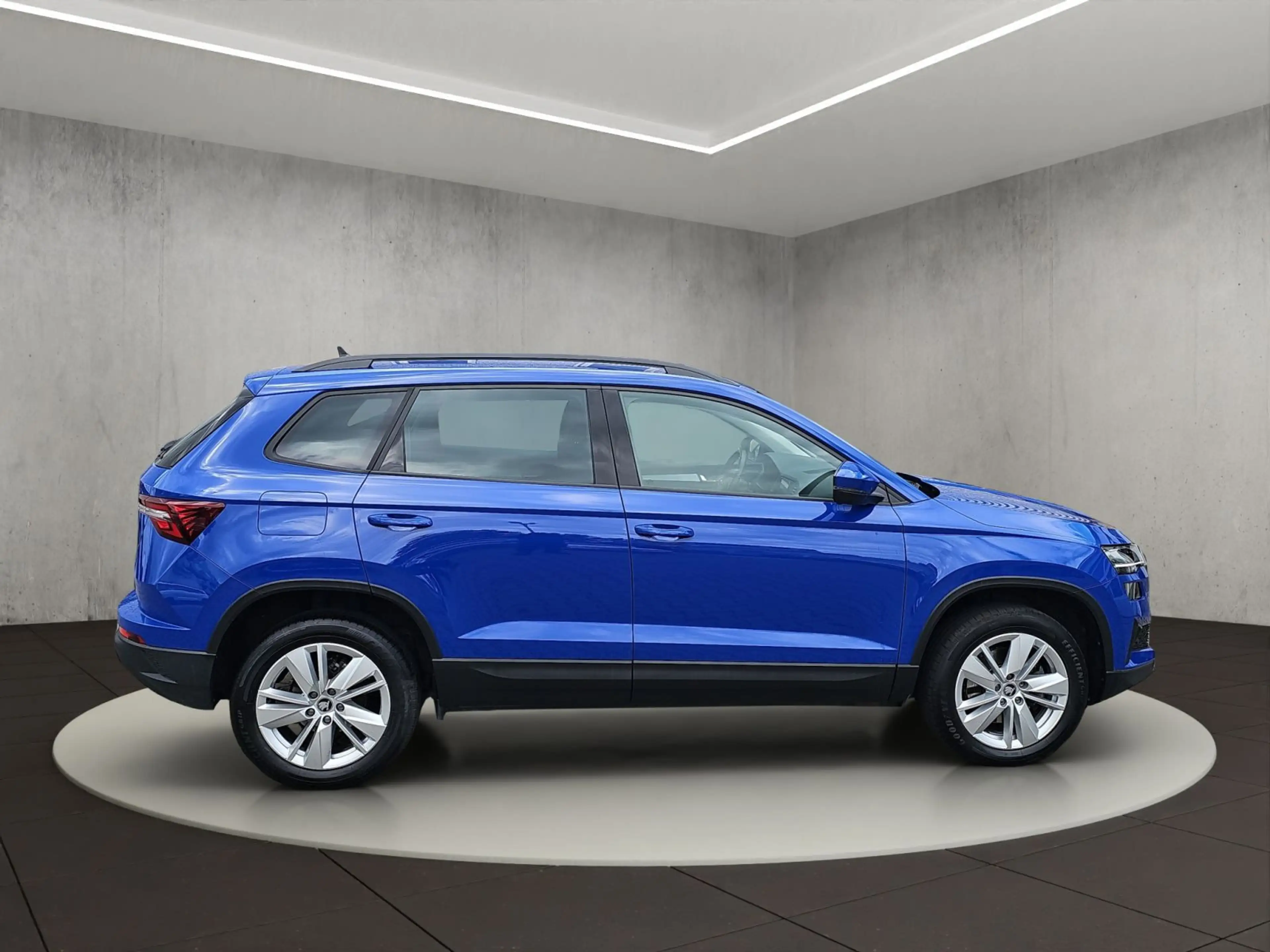 Skoda Karoq Selection 1,5 TSI 110 kW 6-Gang-Schaltgetr — photo 6