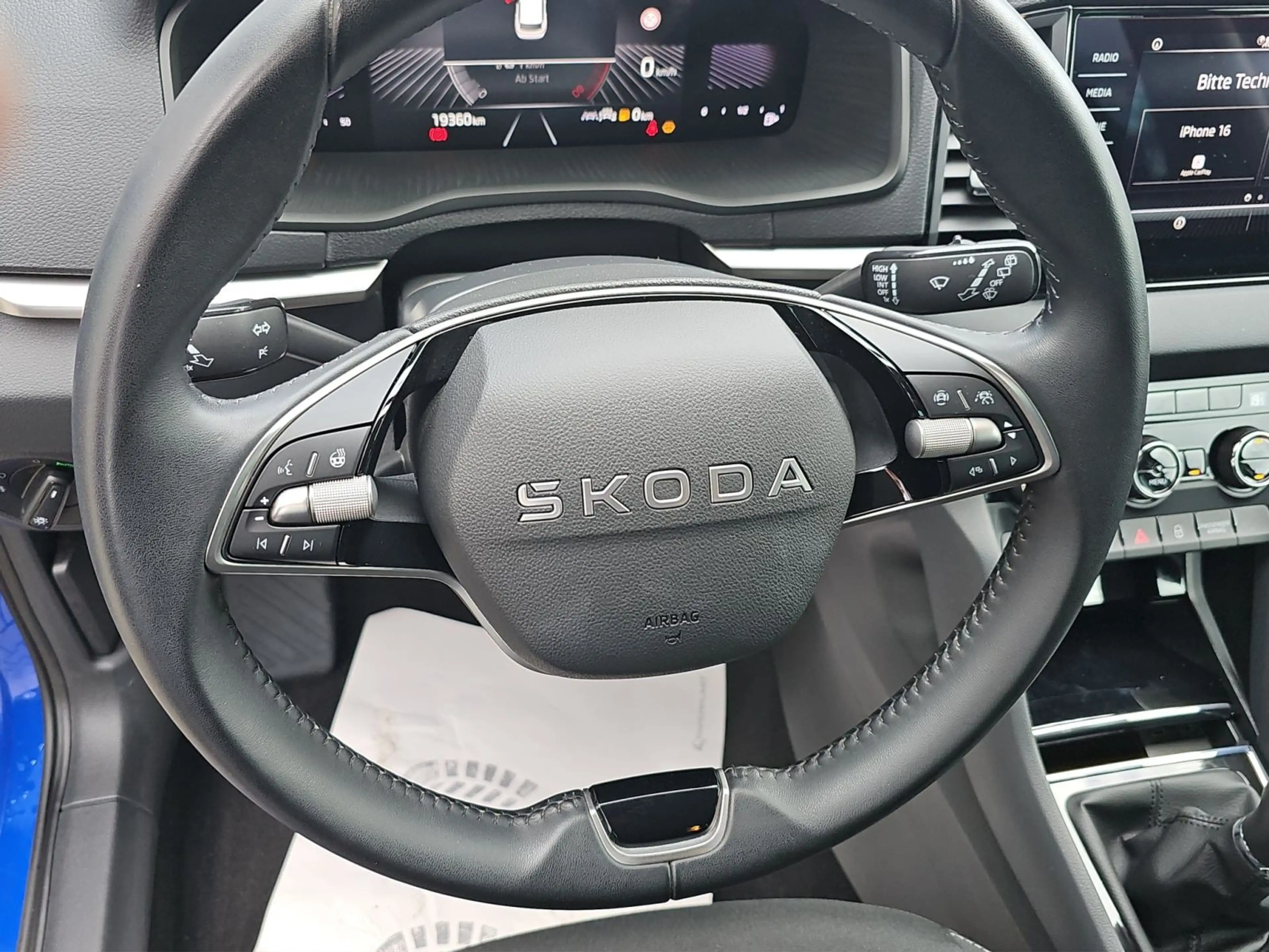 Skoda Karoq Selection 1,5 TSI 110 kW 6-Gang-Schaltgetr — photo 10