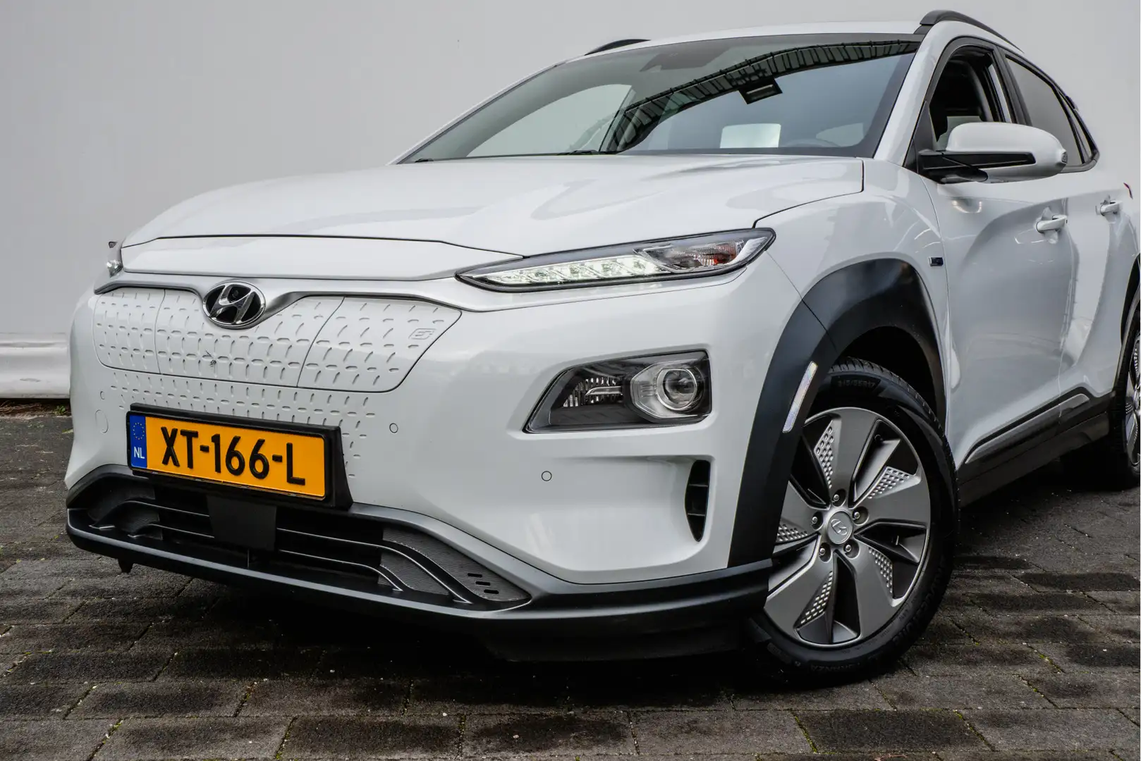 Hyundai KONA EV Premium 64 kWh Schuifdak/ Stoel-stuurverwarming Blanc - 2