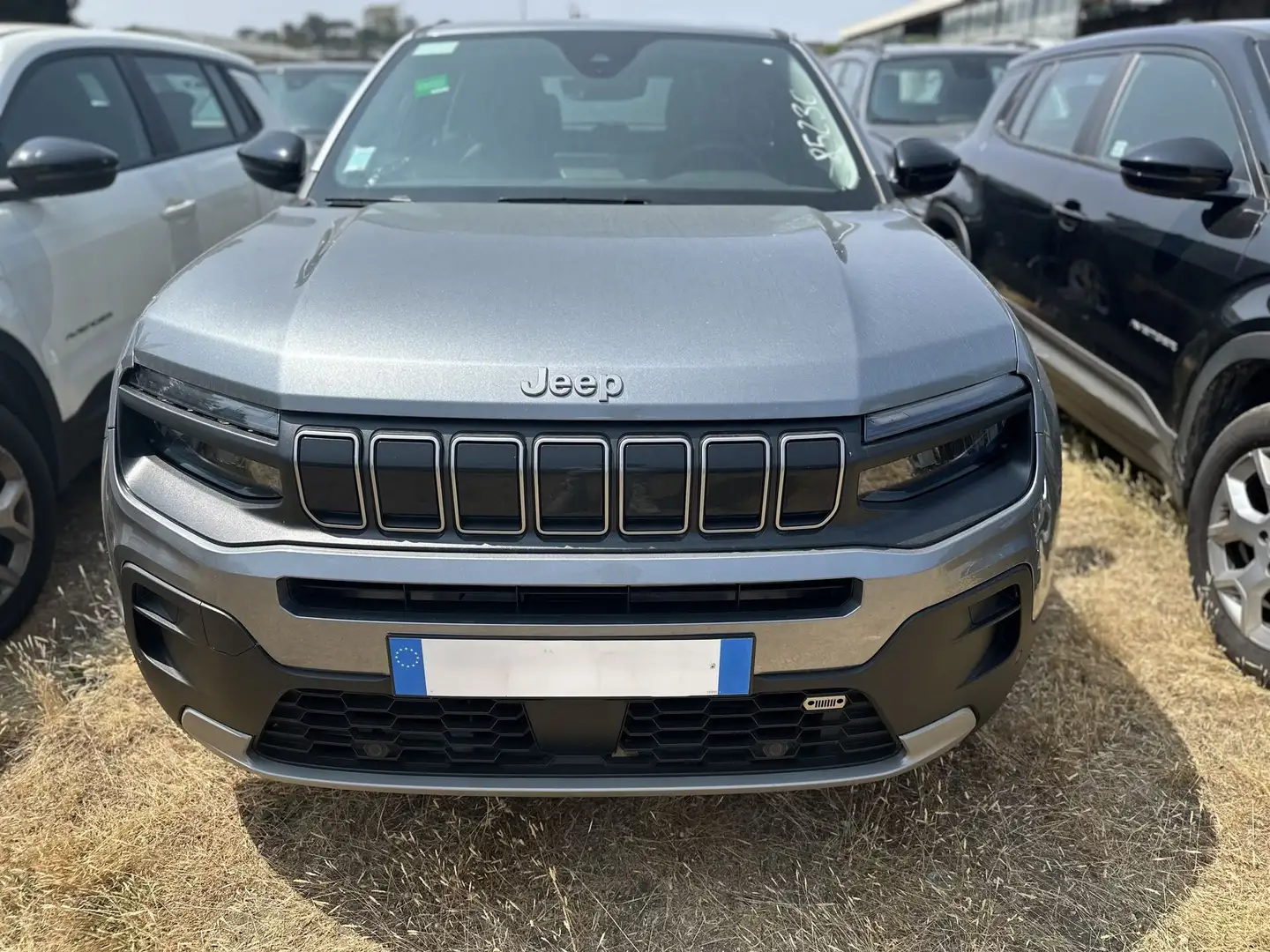 Jeep Avenger 1.2 Turbo Altitude + montaggio GPL Gris - 2