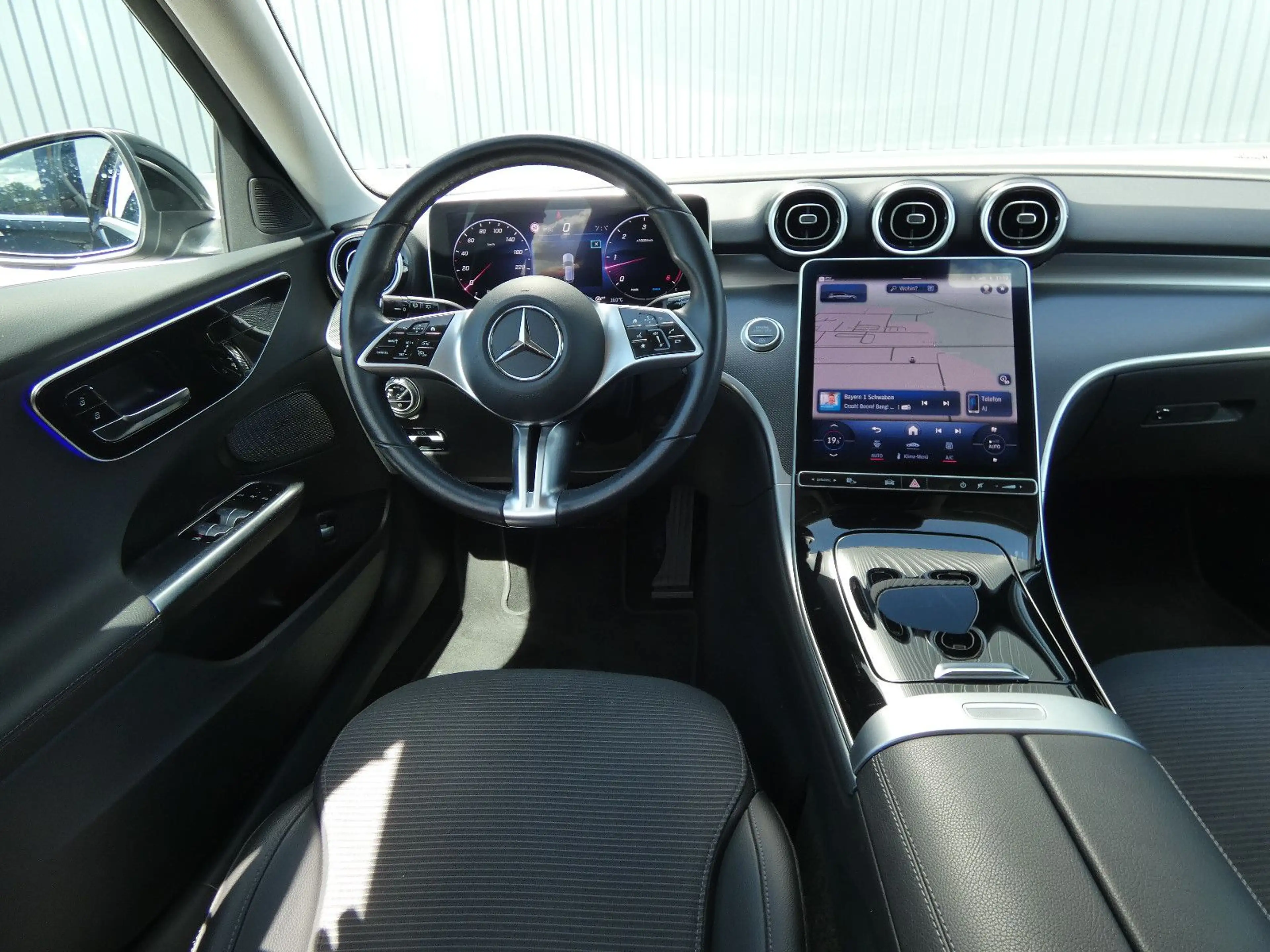 Mercedes-Benz C 200 d T Avantgarde Distronic LED Navi 1-Hand — photo 4
