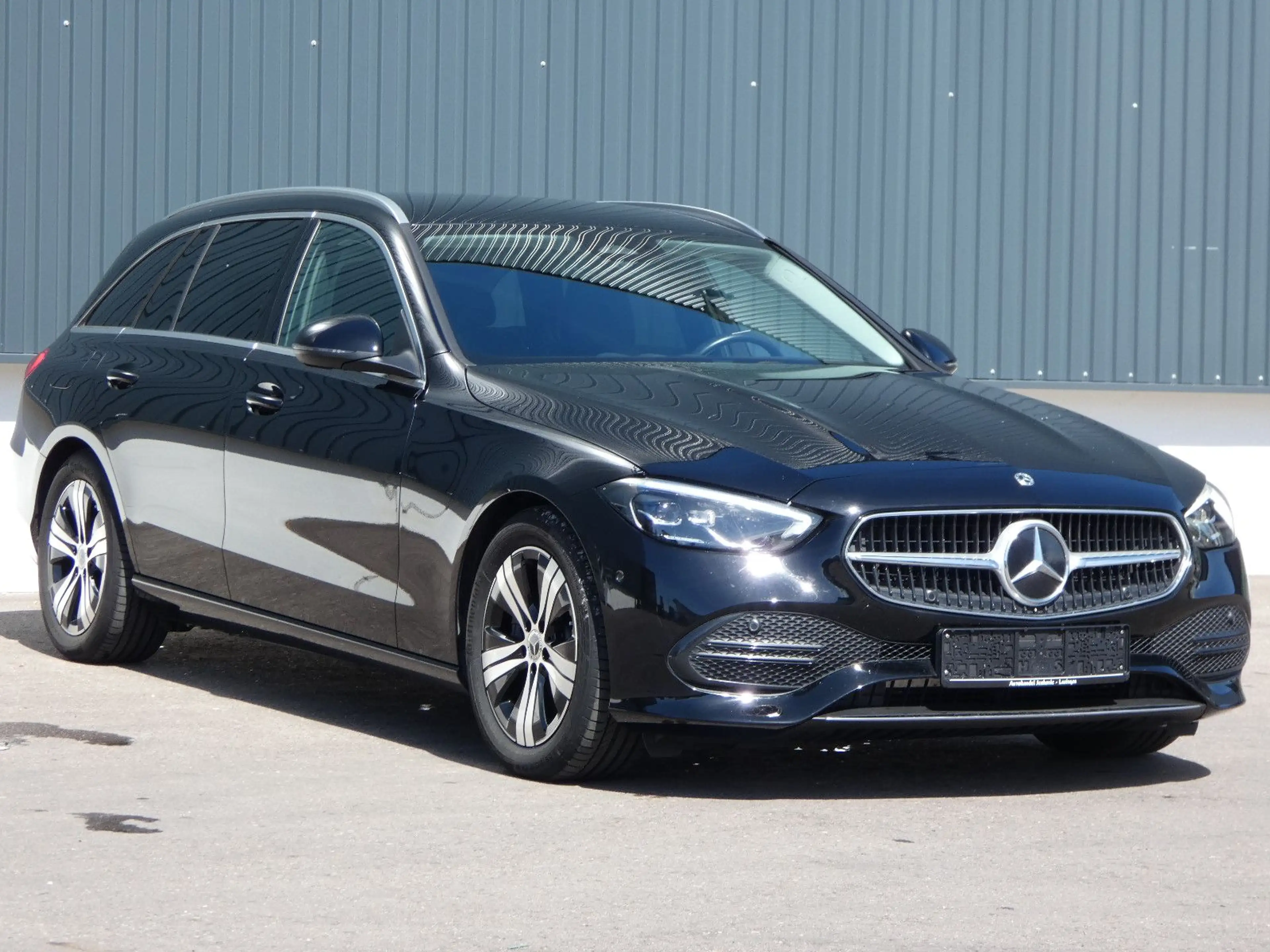 Mercedes-Benz C 200 d T Avantgarde Distronic LED Navi 1-Hand — photo 22