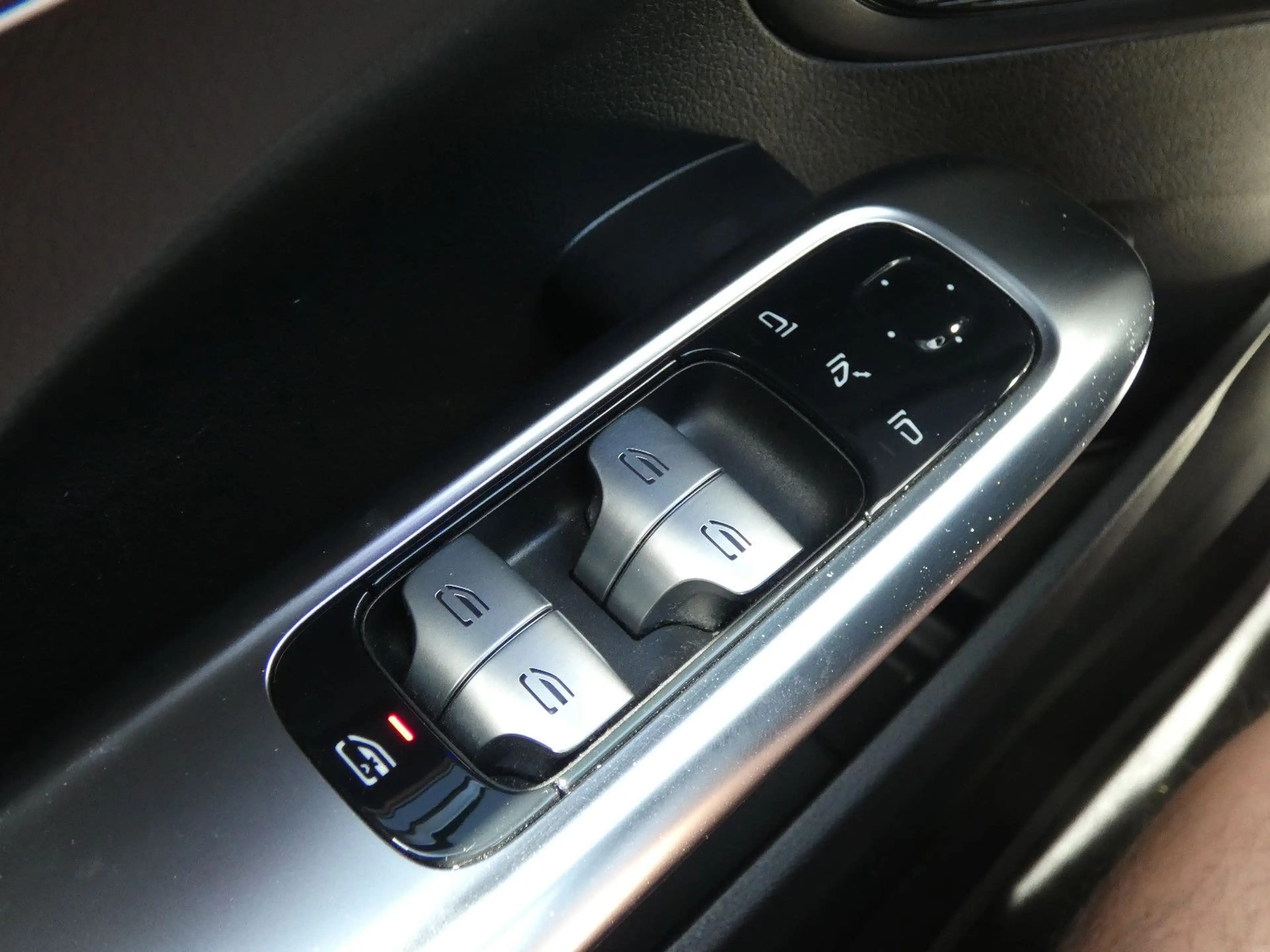 Mercedes-Benz C 200 d T Avantgarde Distronic LED Navi 1-Hand — photo 19