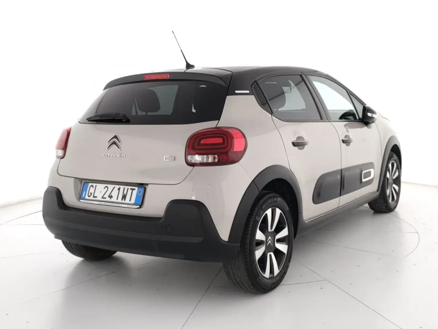 Citroen C3 1.2 puretech C-Series s&s 83cv Stříbrná - 2