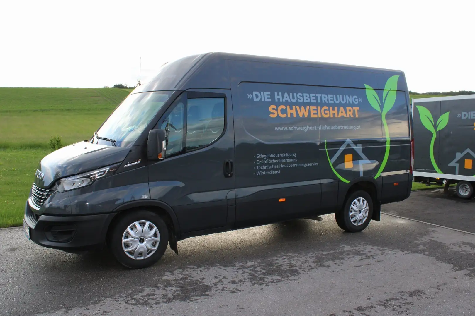 Iveco Daily Daily 35 S 14 AC 3000L 2,3 HPT Aut. Grau - 1