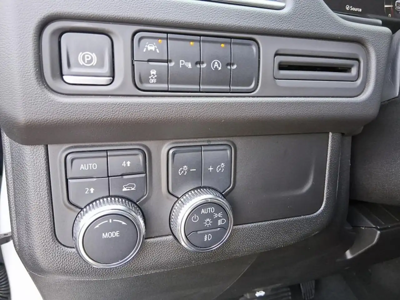 GMC Yukon photo GMC Yukon