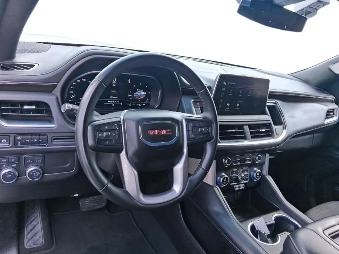 GMC Yukon photo GMC Yukon