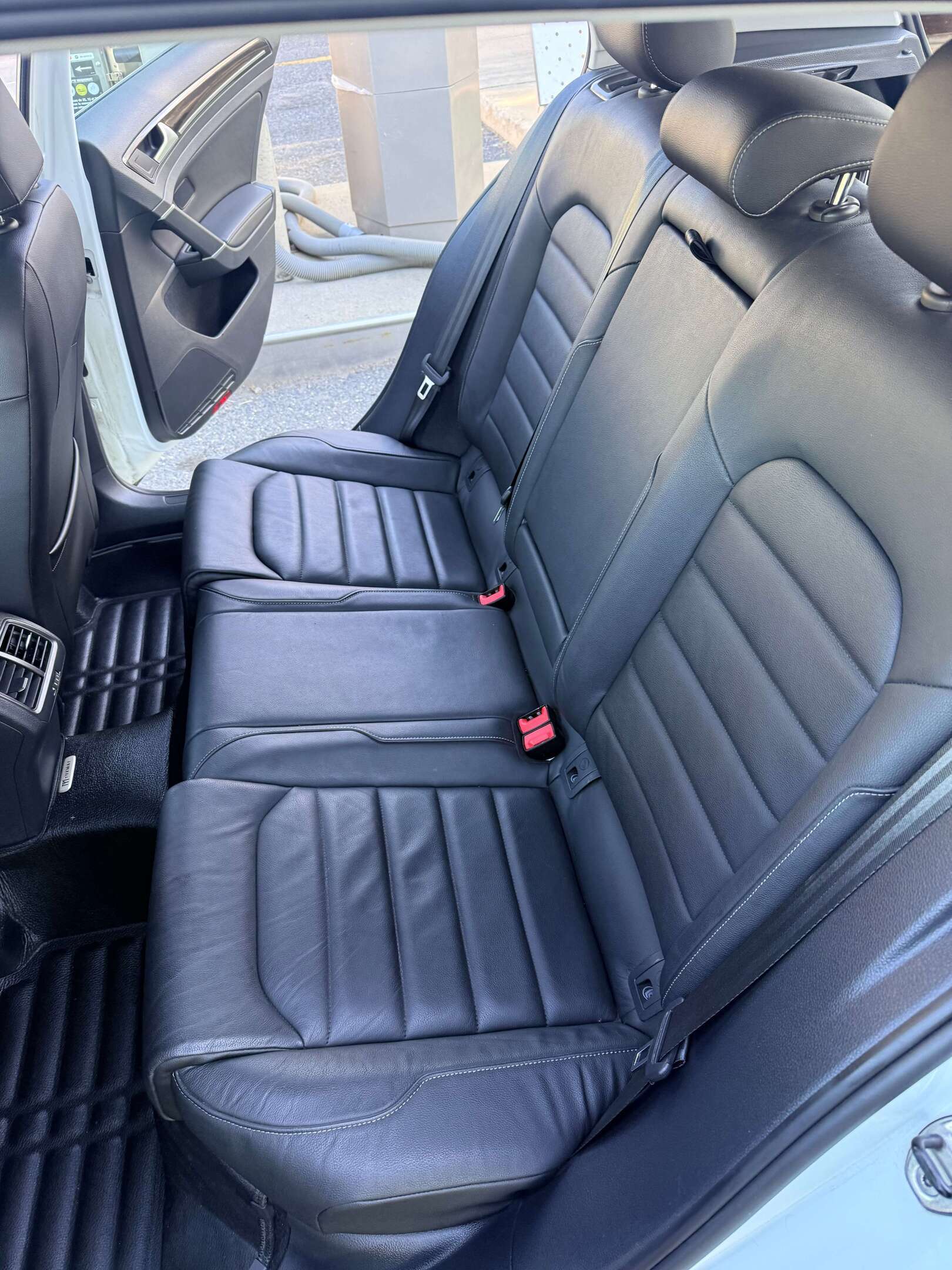 2017 Volkswagen Golf Highline thumb 10