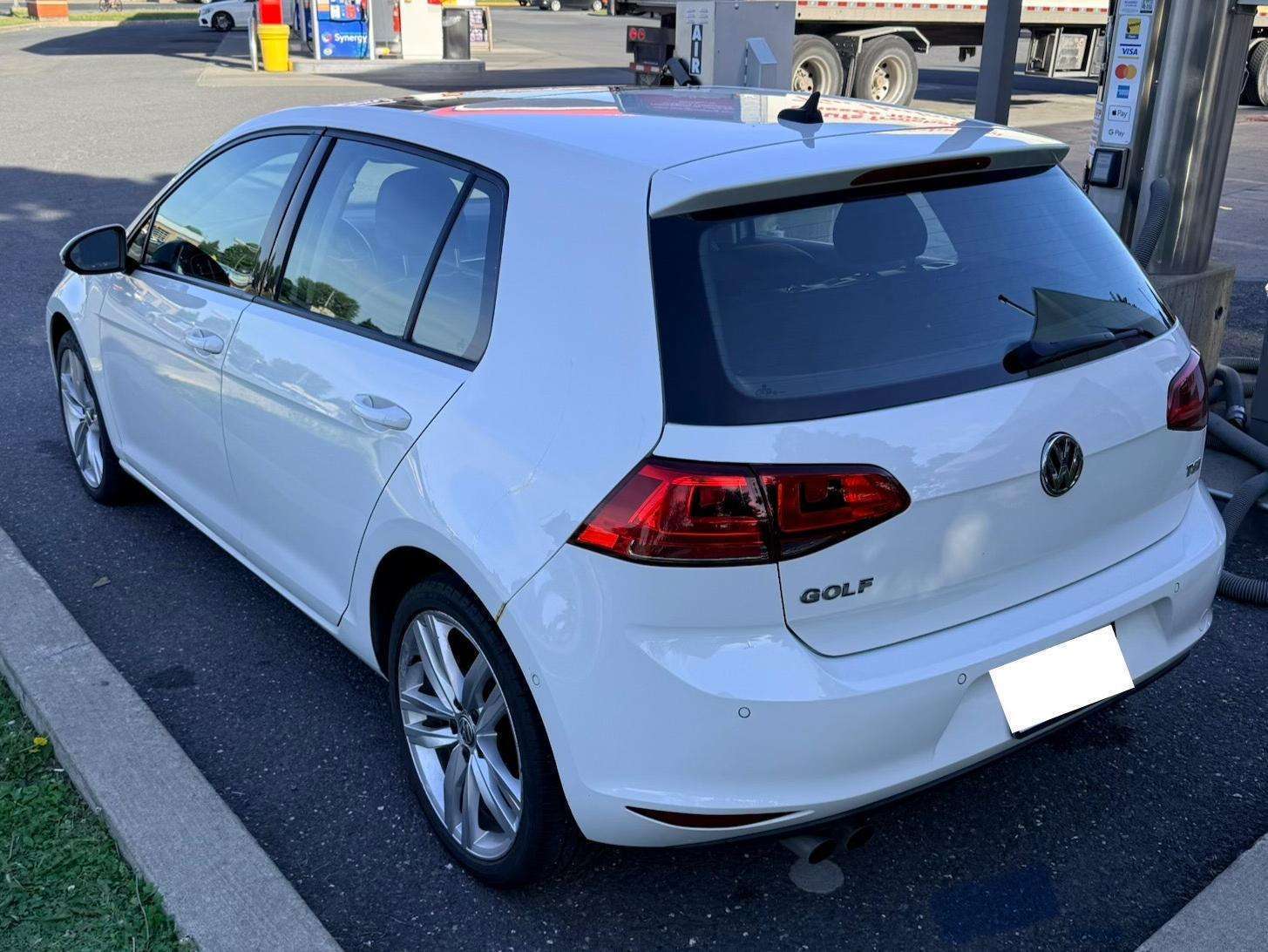 2017 Volkswagen Golf Highline alt 4
