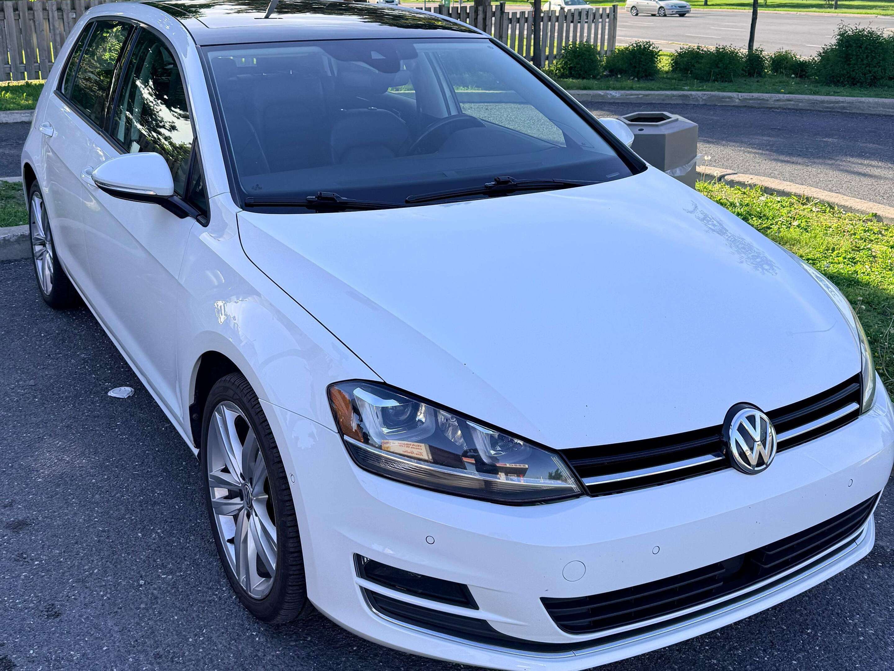 2017 Volkswagen Golf Highline alt 3