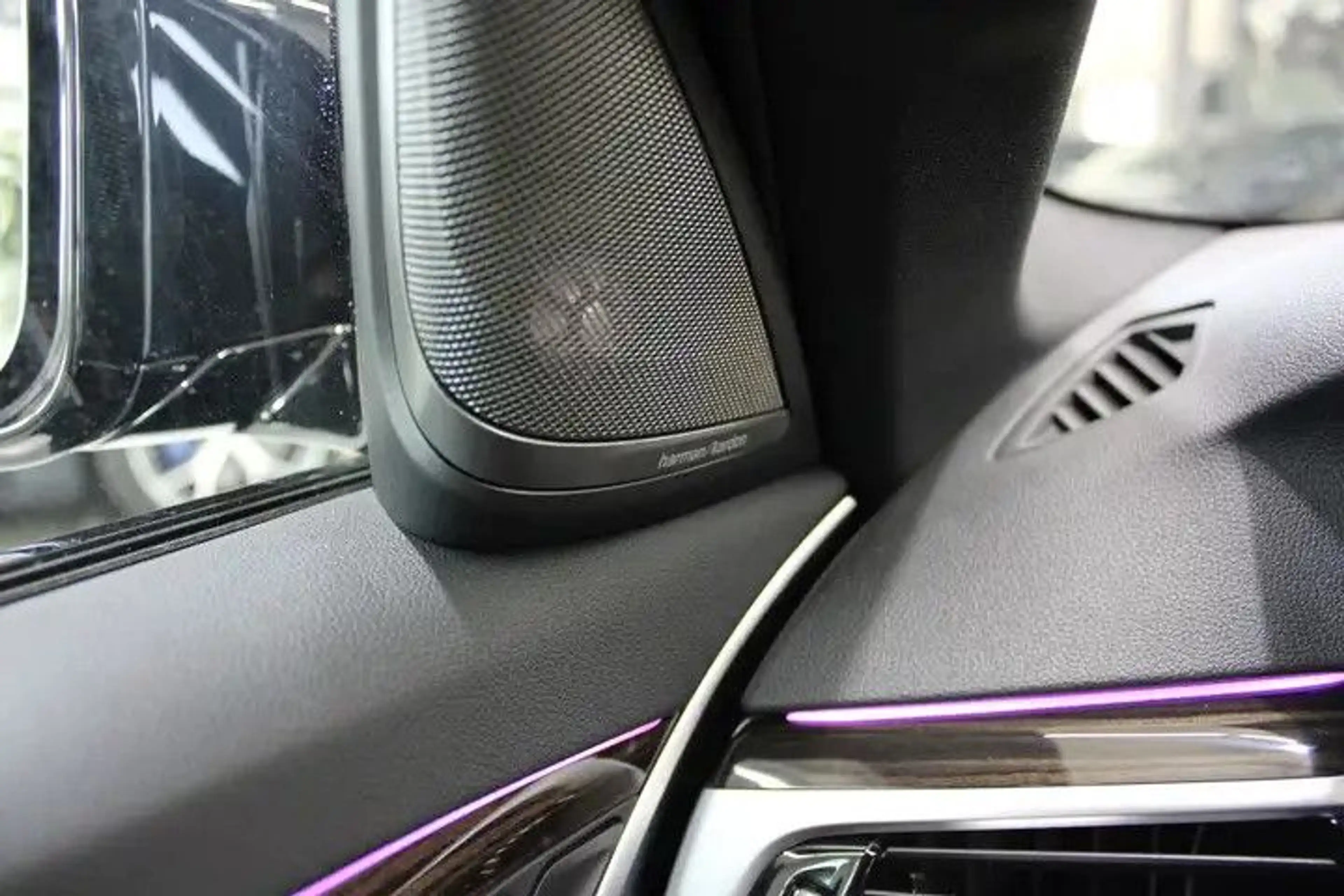 BMW 545 e xDrive,HUD,M-Sport Pro,H&K,Laser,Belüftung — photo 13
