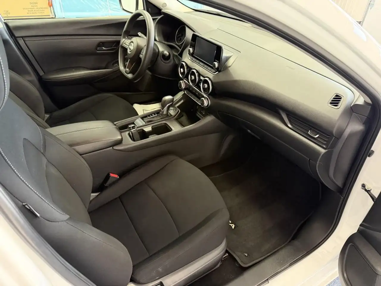 Nissan Sentra снимка Nissan Sentra