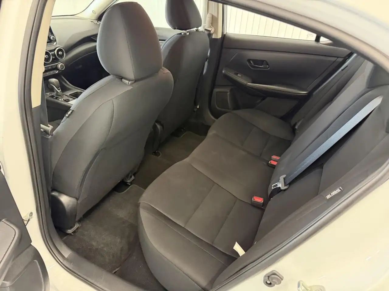Nissan Sentra снимка Nissan Sentra