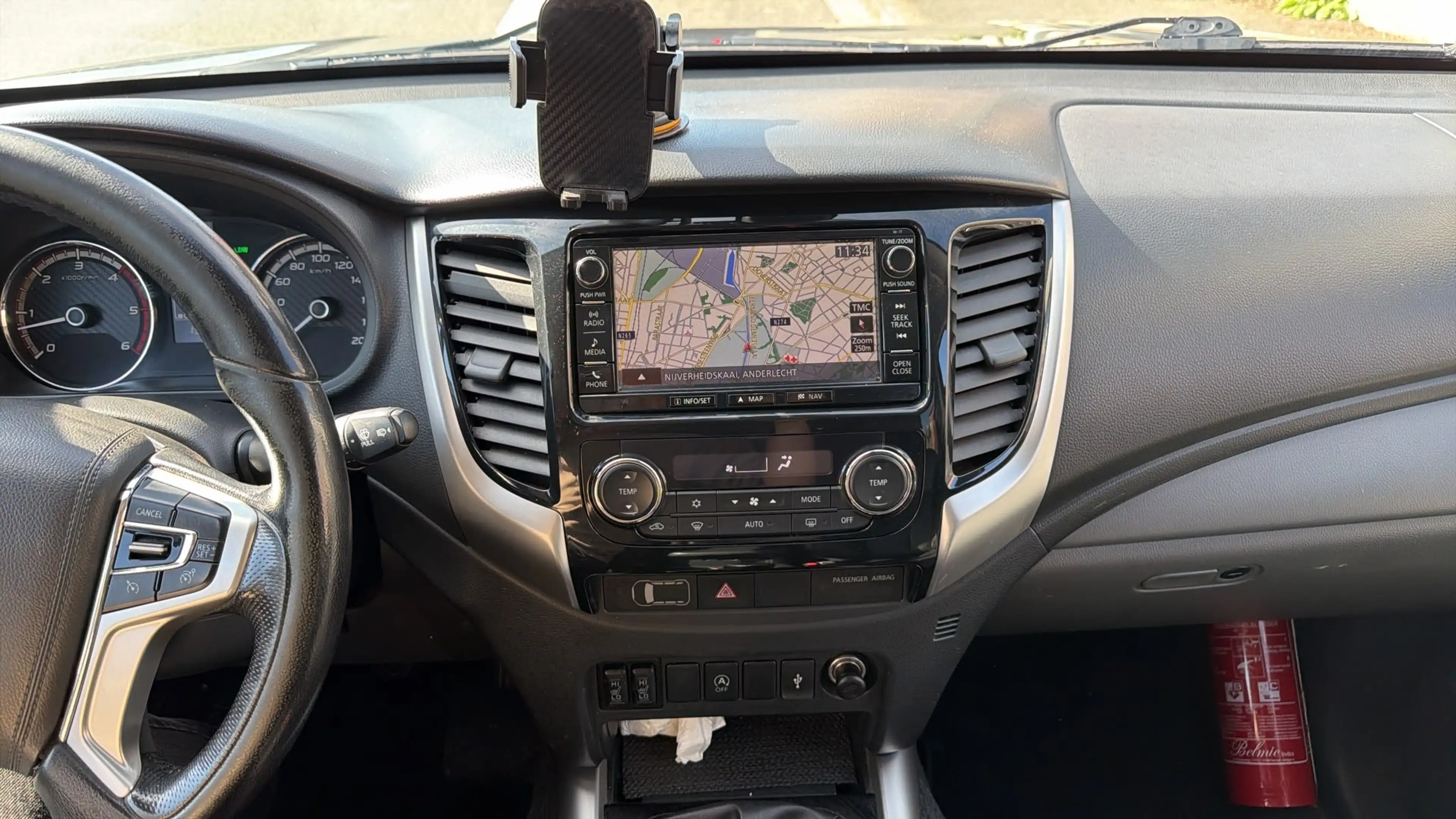 Mitsubishi L200 L 200 2.4 DI-D 4WD Intense (EU6) — photo 13