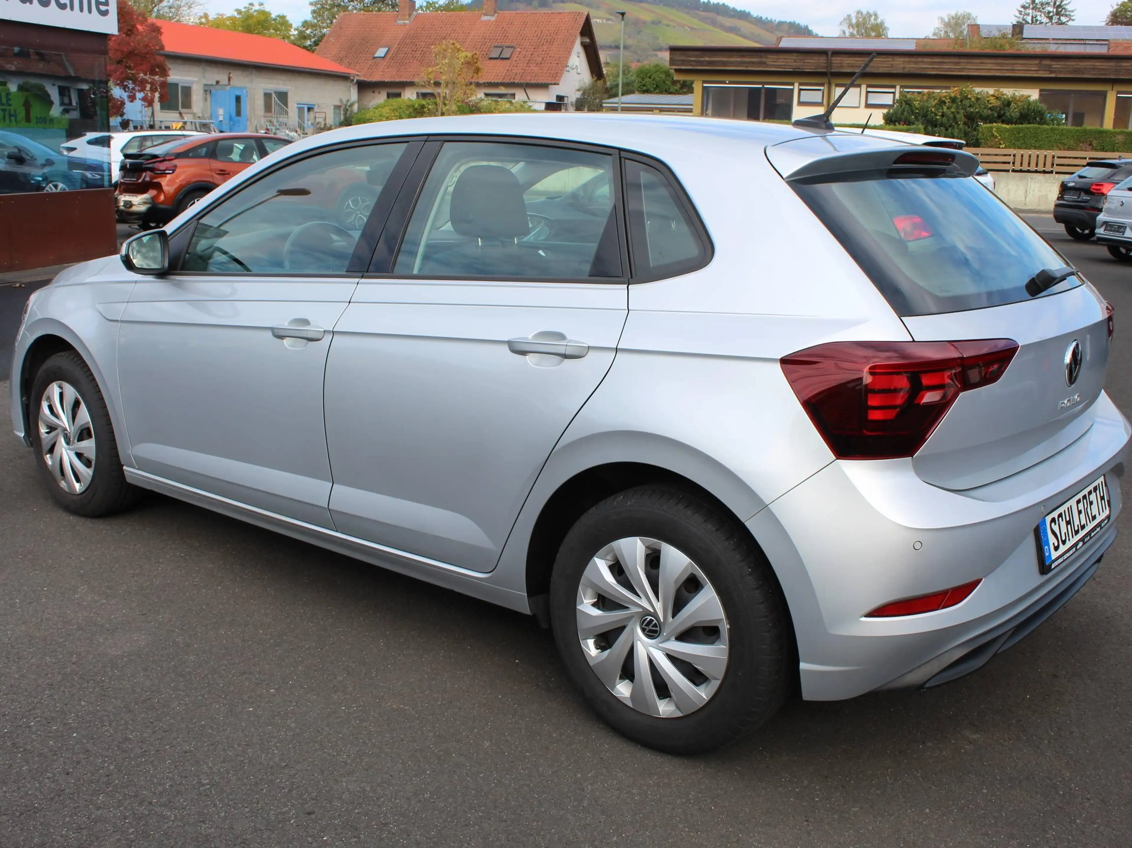 Volkswagen Polo Life, 1. Hand, HU+AU NEU, 77200 km, DAB-Radio, USBc, 3x Isofix, Navi mit Verkehrszeichenerkennung — photo 3