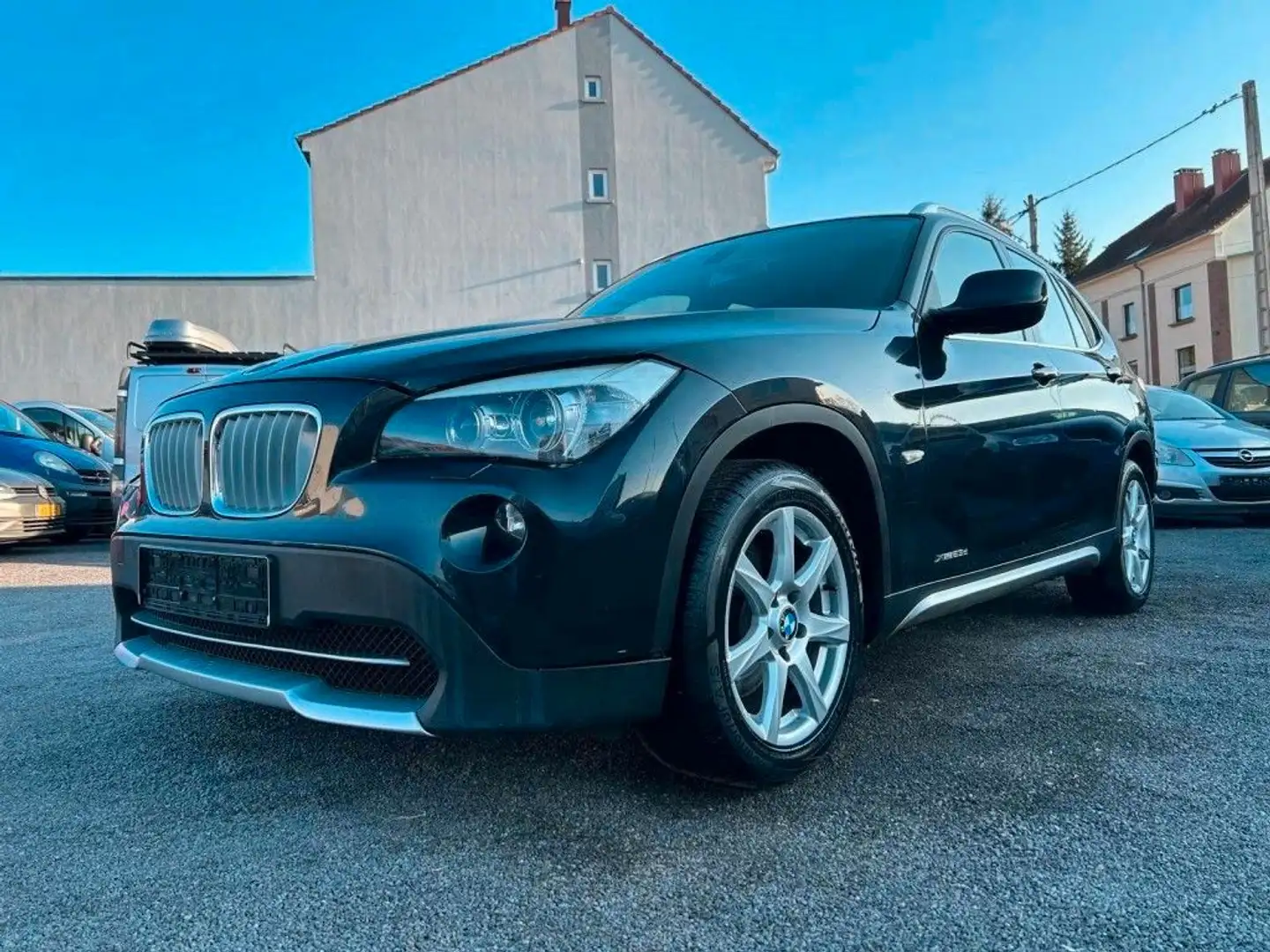 BMW X1 xDrive 23d BI-XENON + AUT + PDC + SHZ + LEDER Schwarz - 1