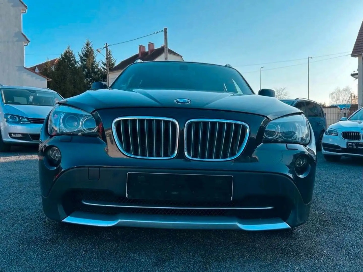 BMW X1 xDrive 23d BI-XENON + AUT + PDC + SHZ + LEDER Schwarz - 2