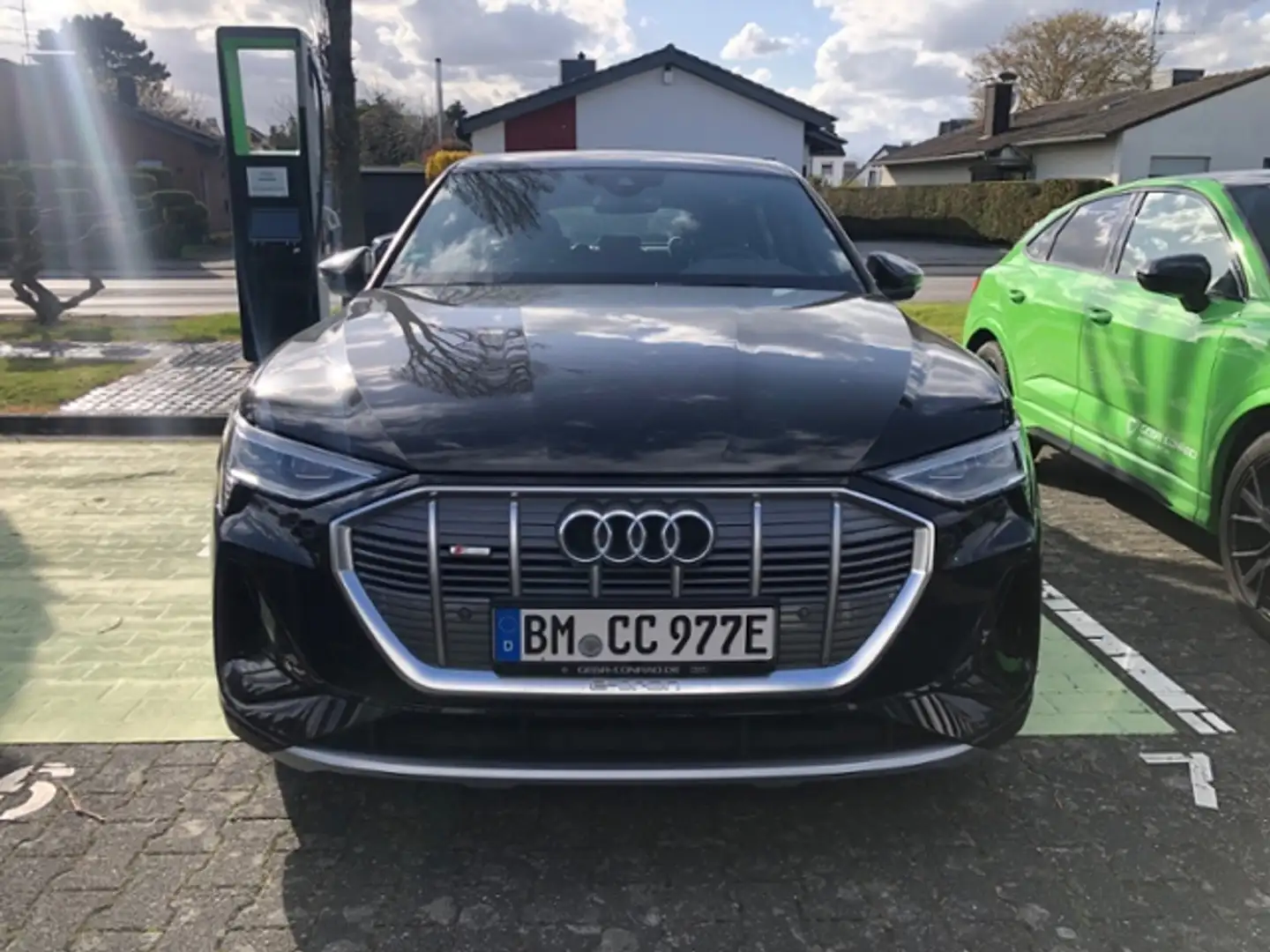 Audi e-tron Sportback 50 "S line", NP: 90.000 € Schwarz - 2