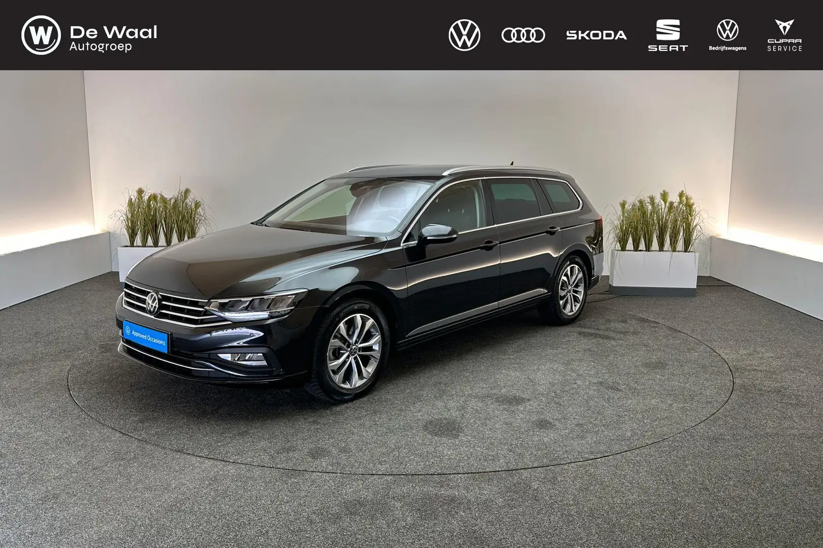 Volkswagen Passat Variant 1.5 TSI 150pk DSG Business | Trekhaak, AppleCarpla Zwart - 1