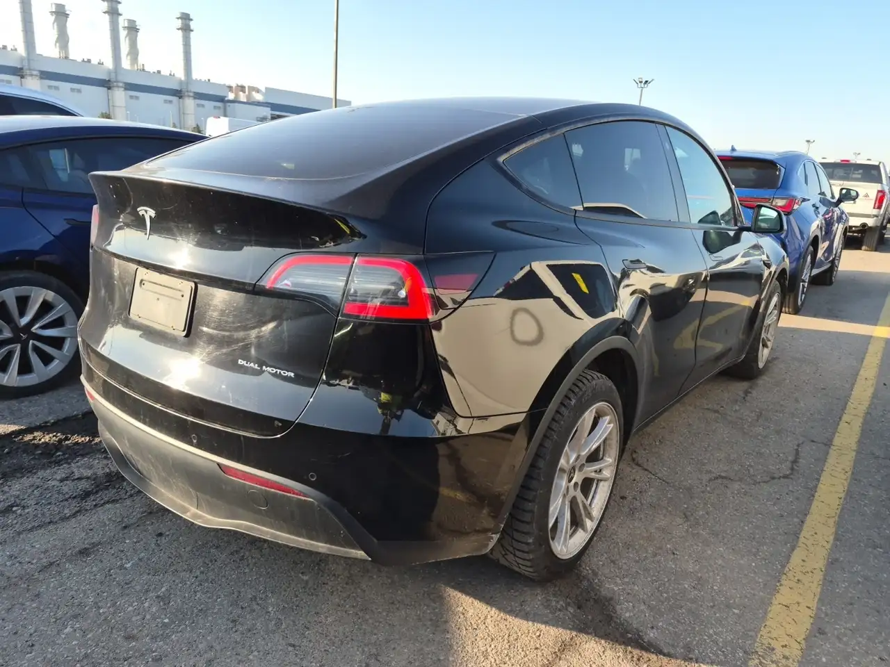 Tesla Model Y снимка Tesla Model Y