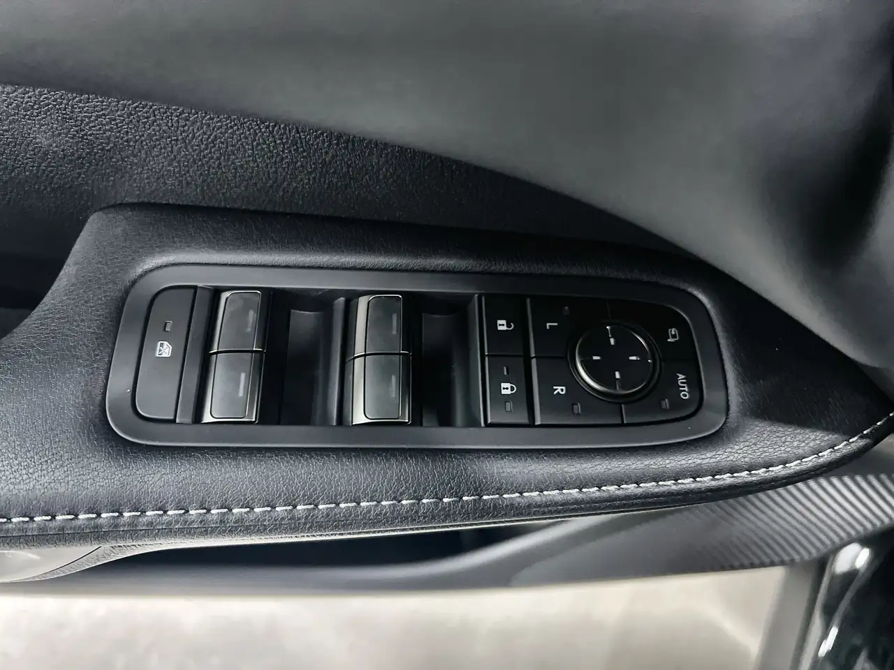 Lexus RX снимка Lexus RX