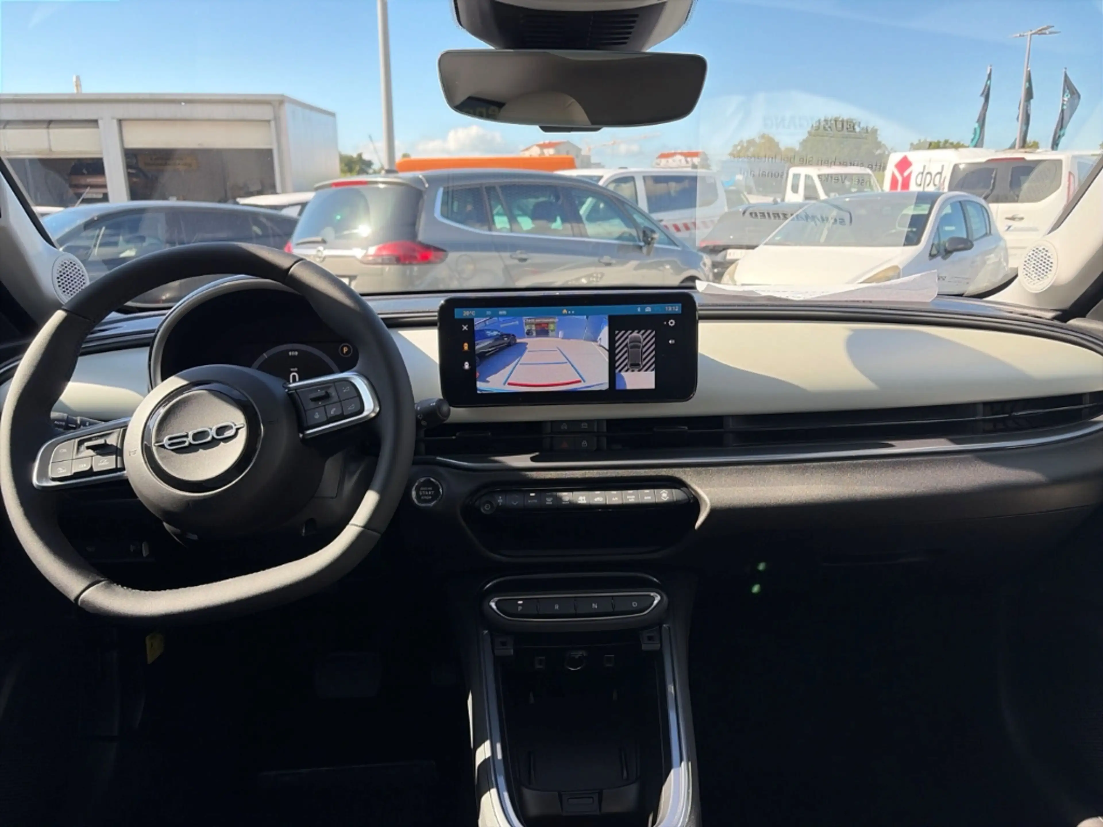 Fiat 600 Hybrid La Prima Navi Soundsystem 360 Kamera Massag — photo 11