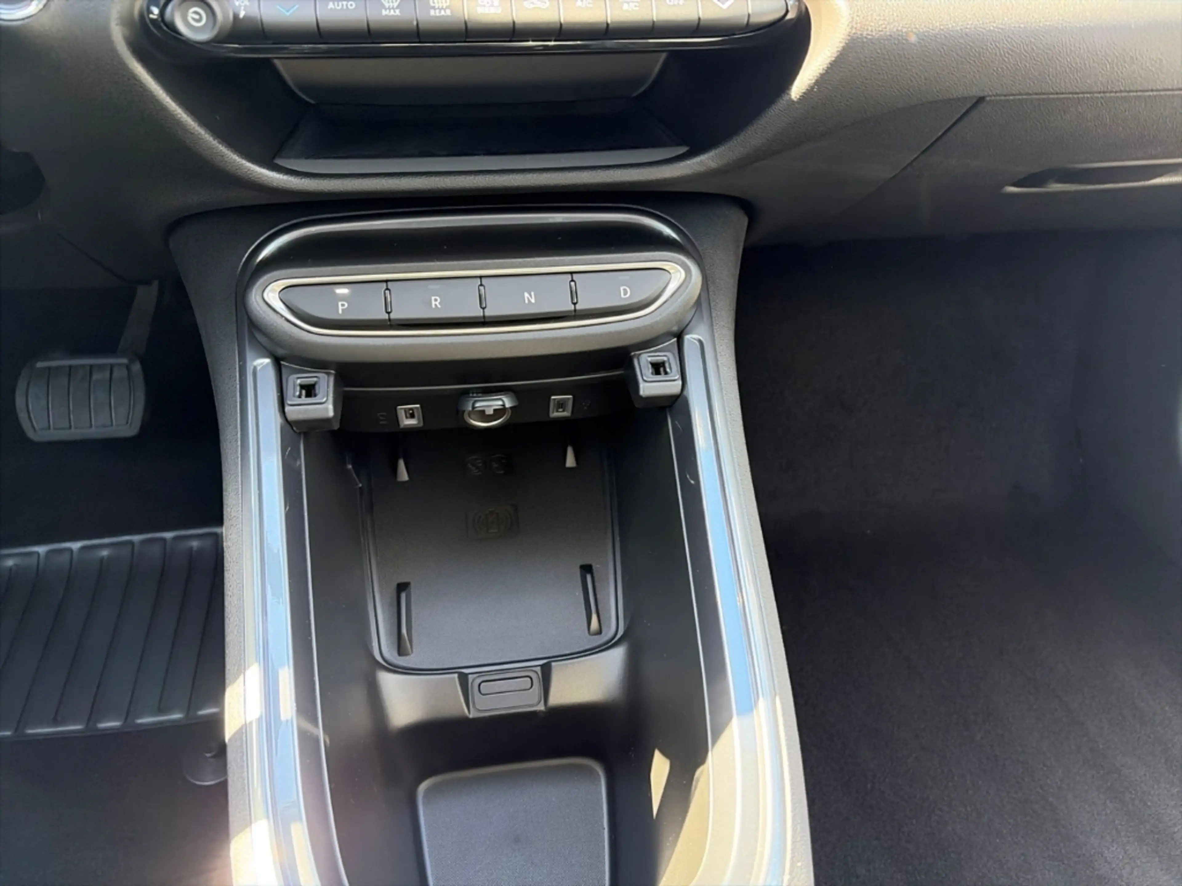 Fiat 600 Hybrid La Prima Navi Soundsystem 360 Kamera Massag — photo 15