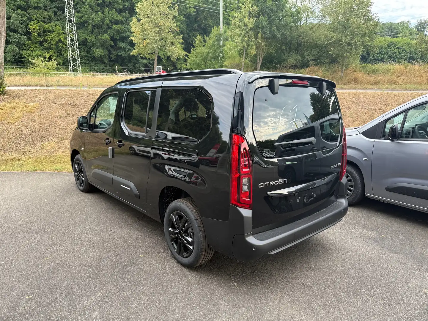 Citroen Berlingo XL BlueHDi 130 EAT8 MAX Noir - 2
