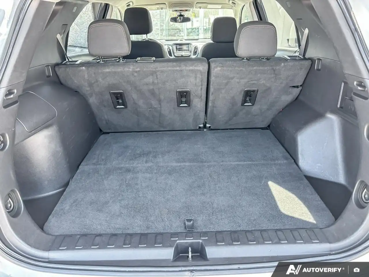 Chevrolet Equinox снимка Chevrolet Equinox