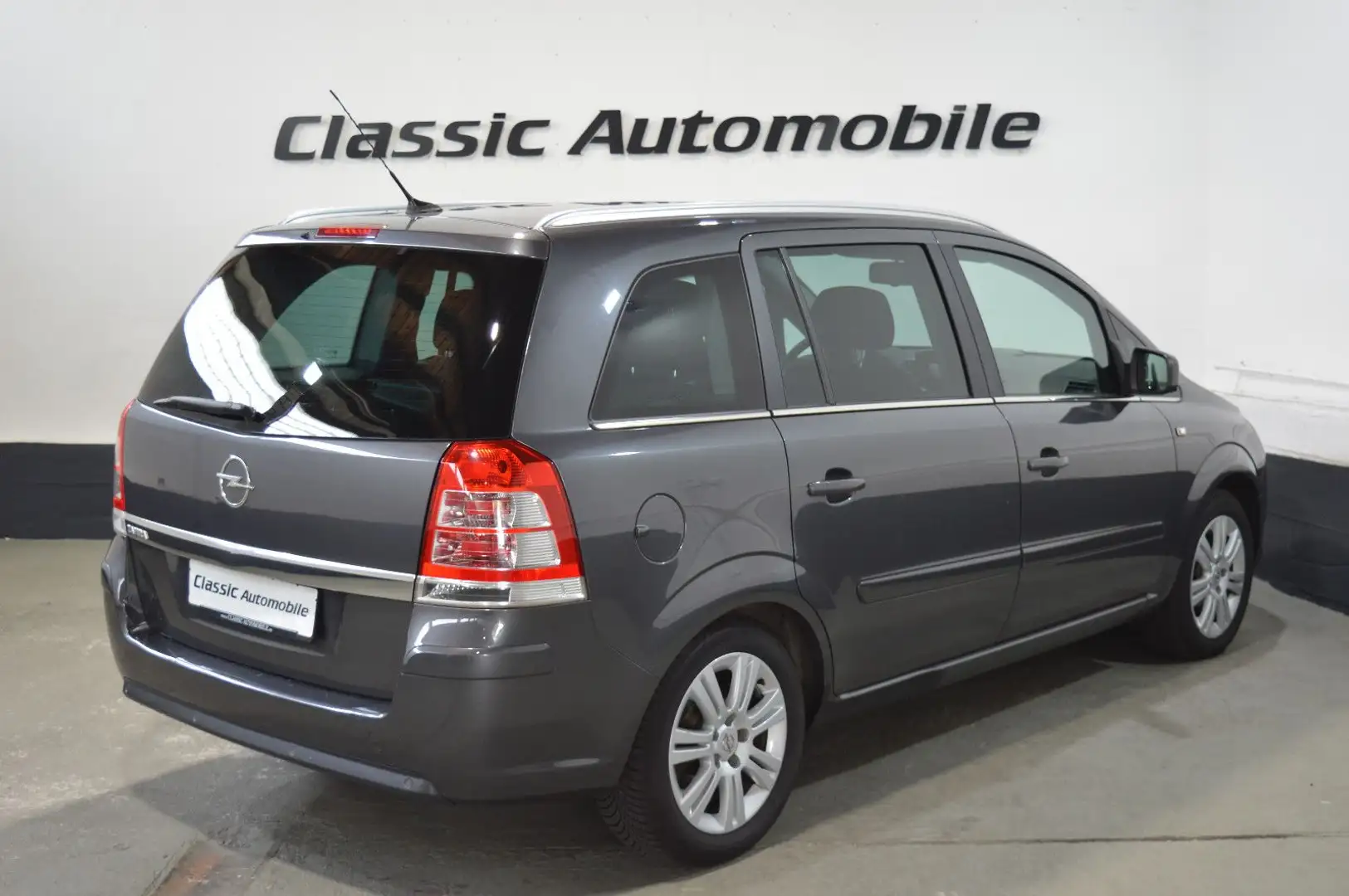 Opel Zafira B Family Plus *Navi*Tempomat*7-Sitzer* Grau - 2